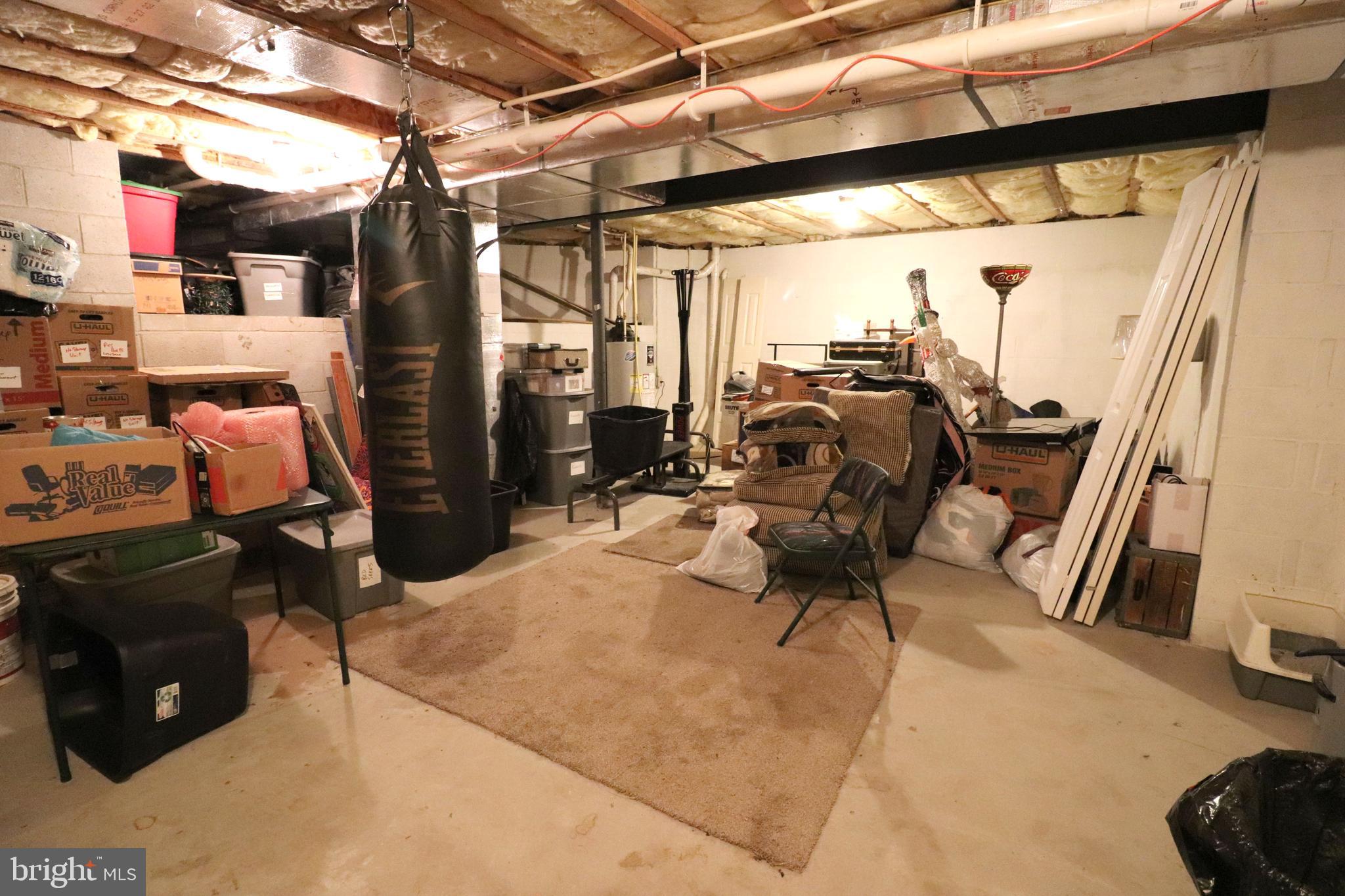 NEWPORT SQUARE - Residential