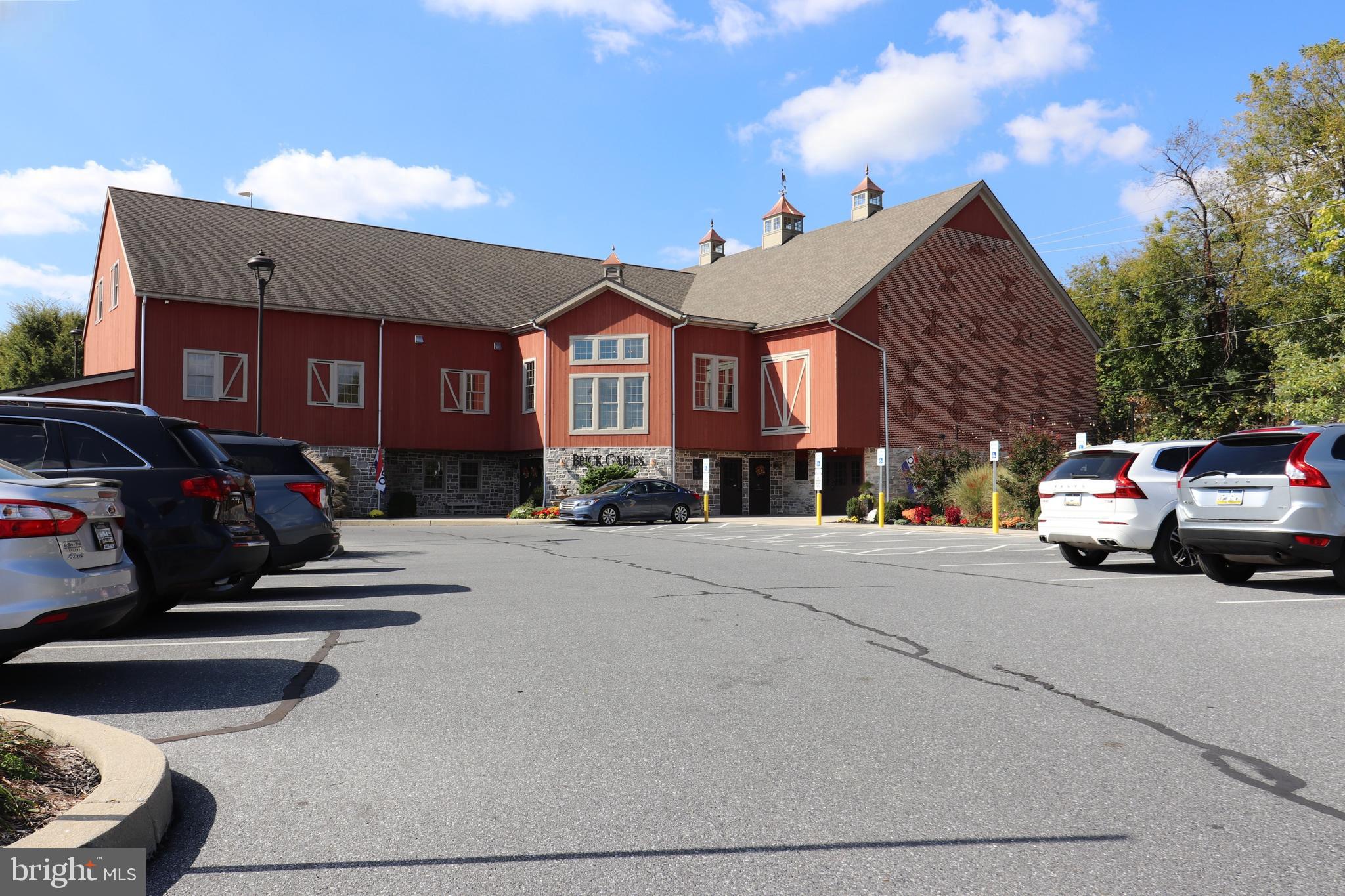 NEWPORT SQUARE - Residential