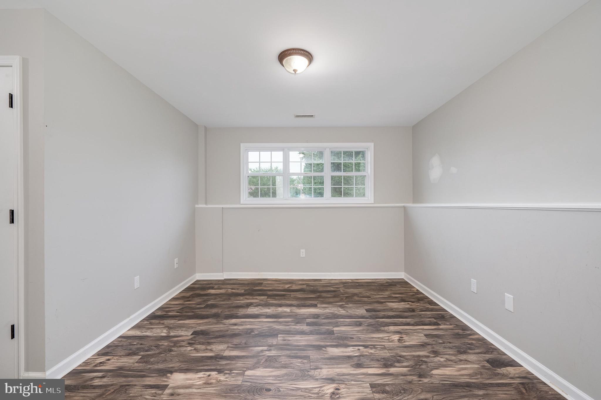 FORT HILL FARMS - Residential