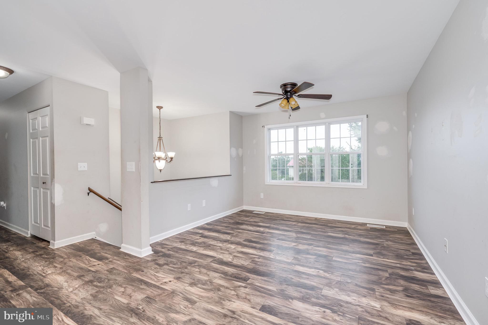 FORT HILL FARMS - Residential