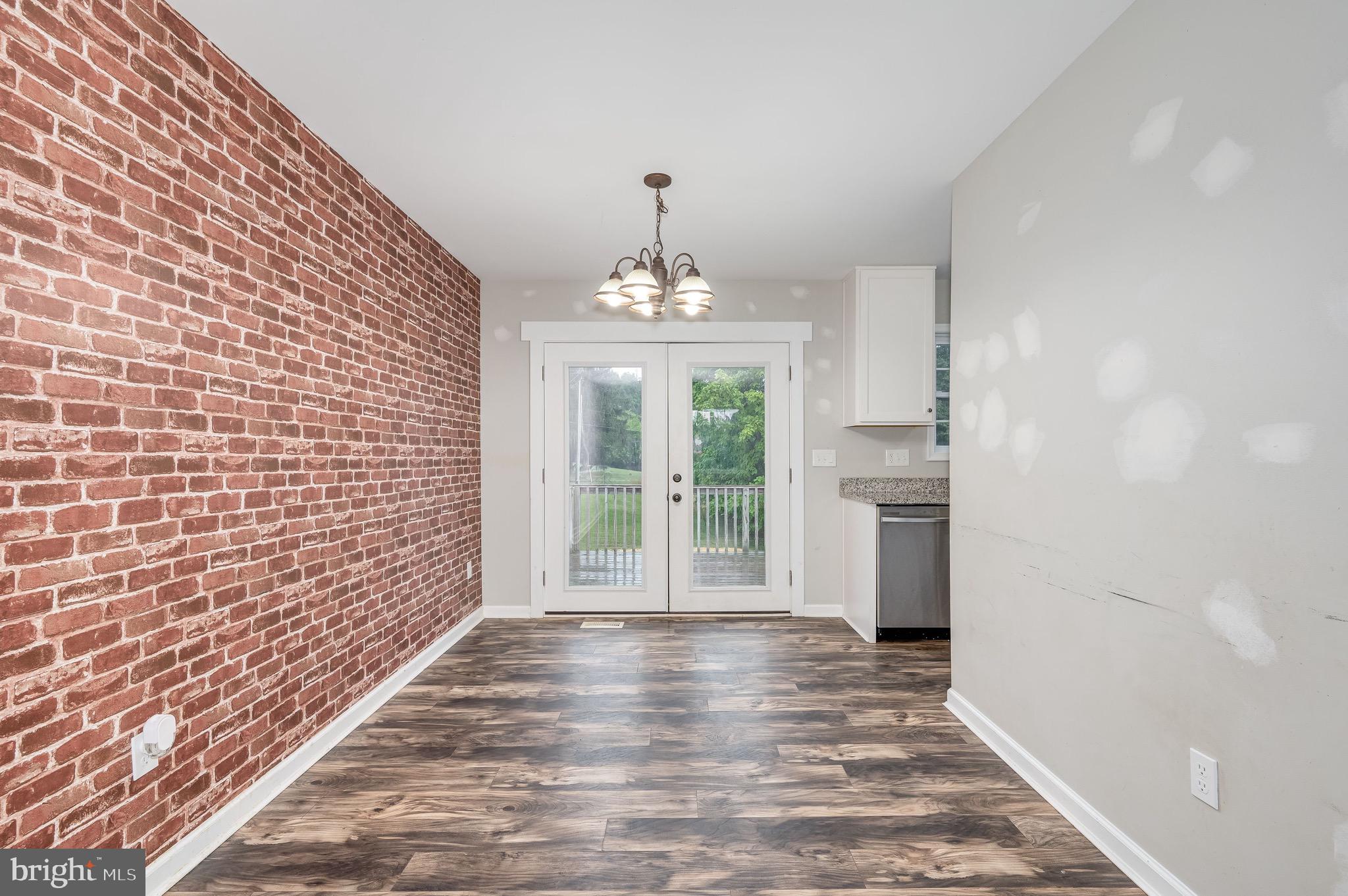 FORT HILL FARMS - Residential