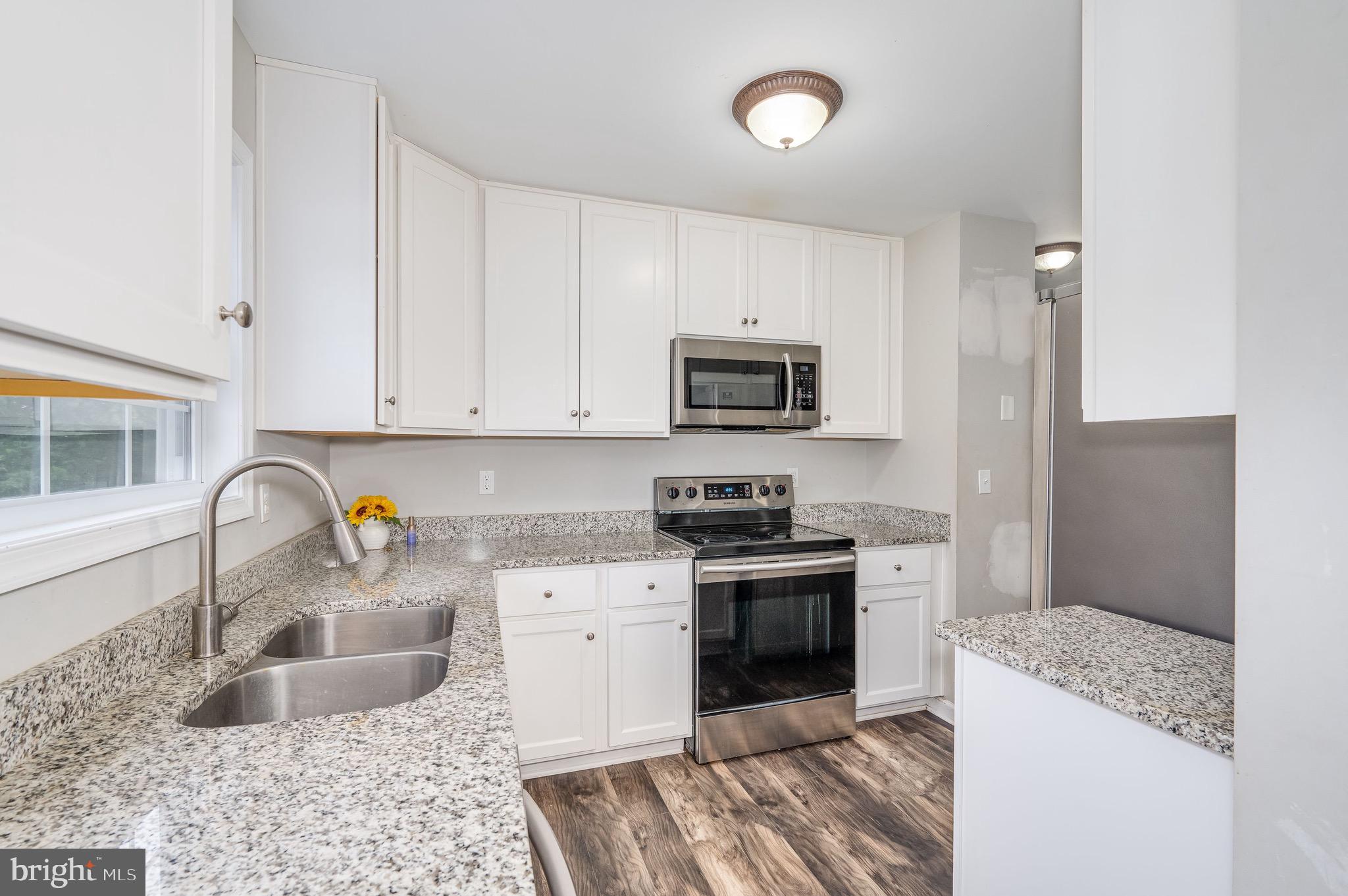 FORT HILL FARMS - Residential