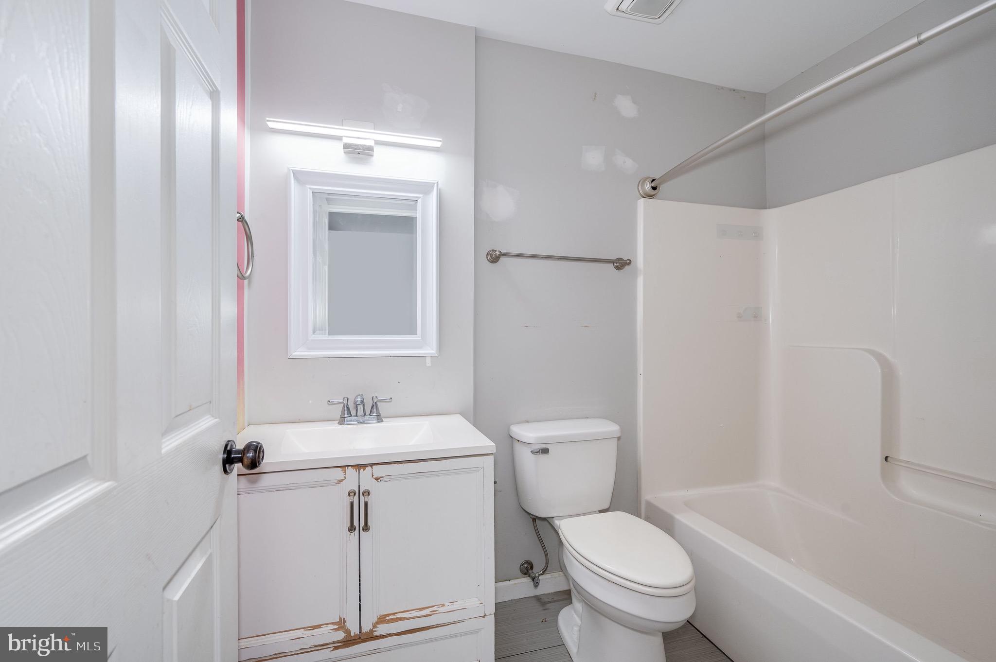 FORT HILL FARMS - Residential