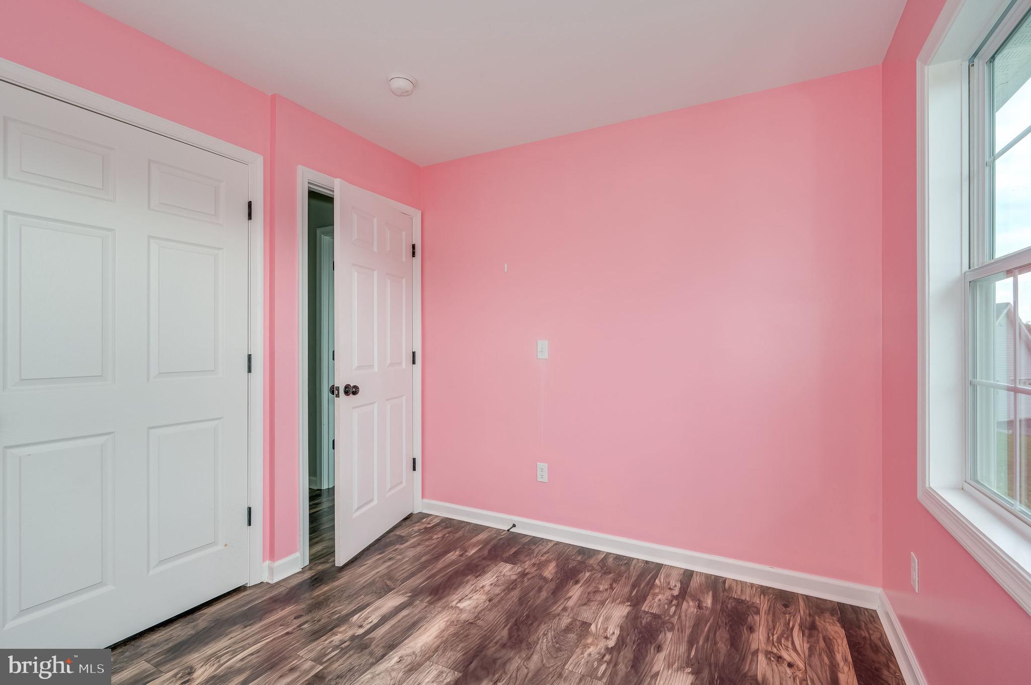 FORT HILL FARMS - Residential