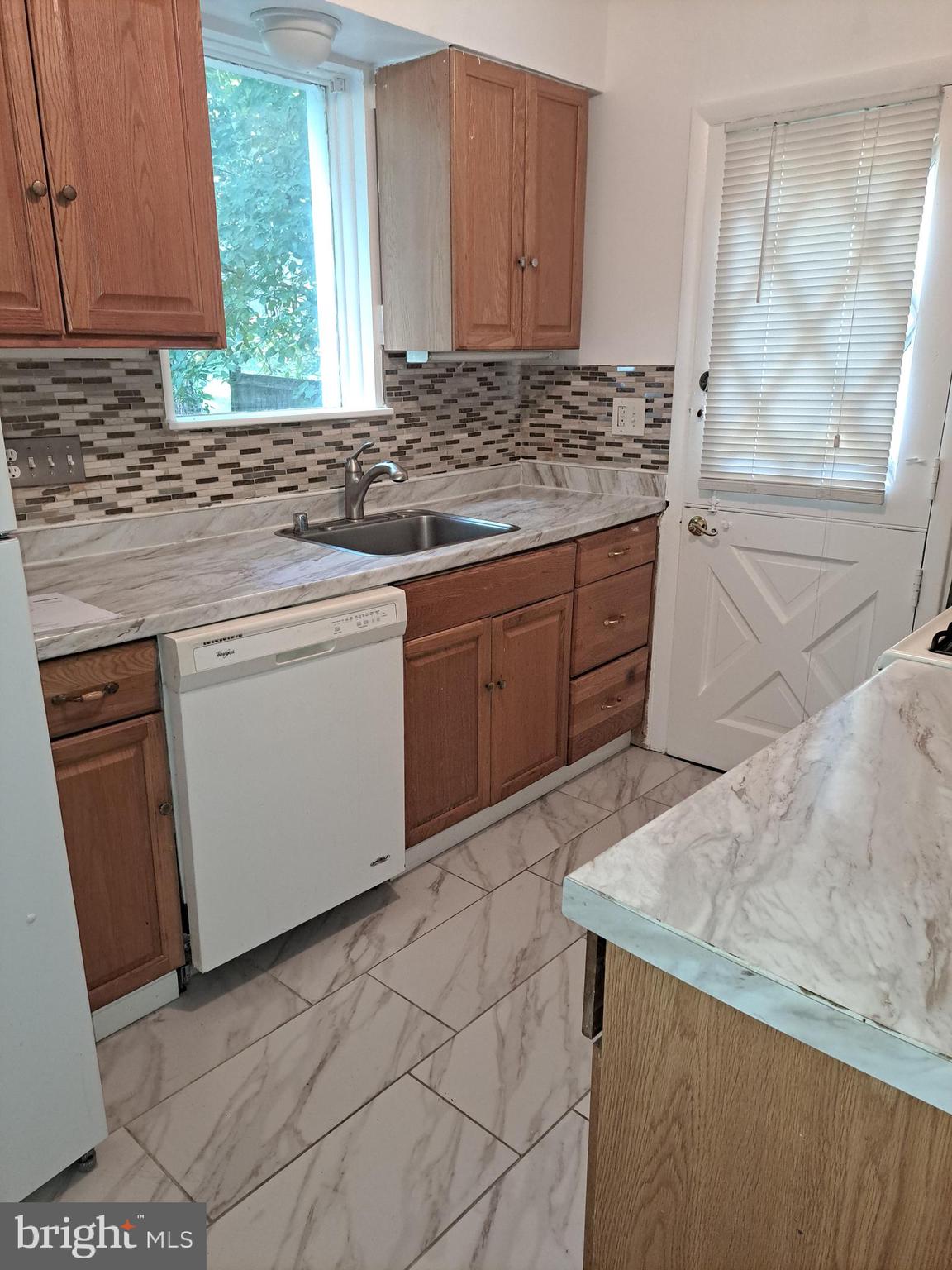 ROSEMARY HILLS - Residential Lease