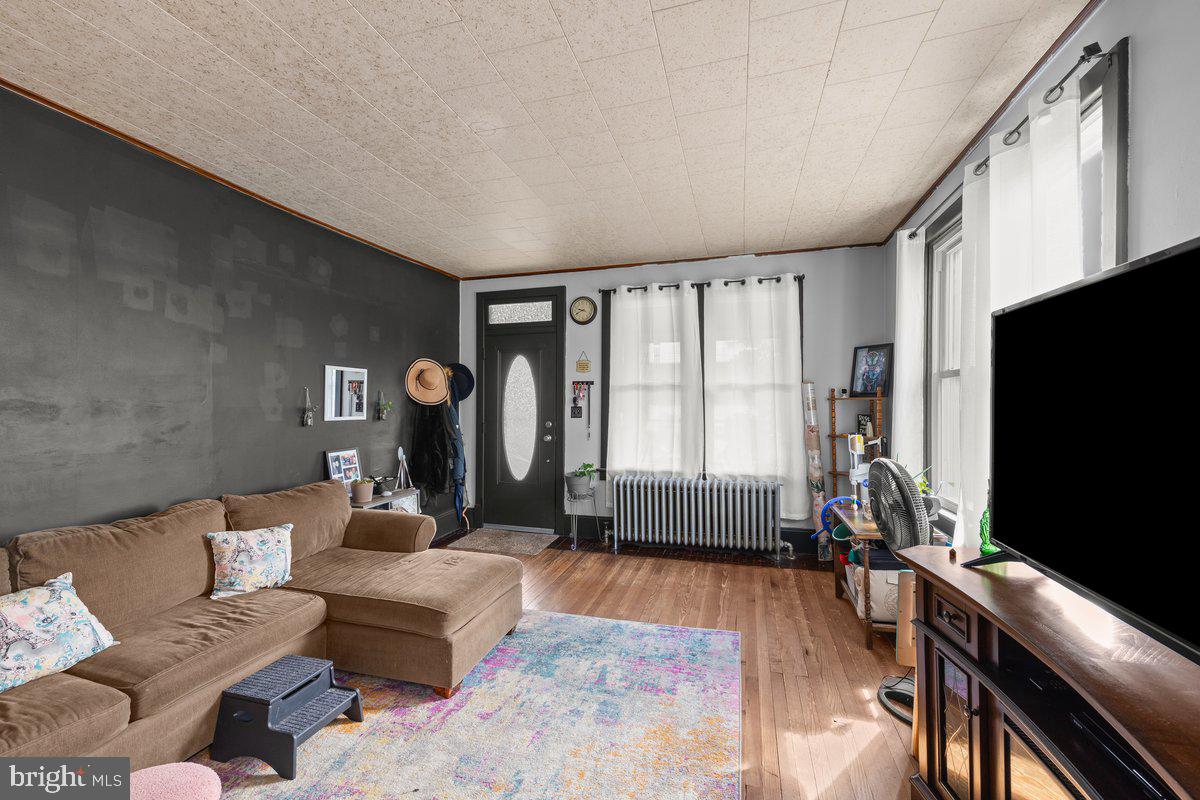 230 N 2ND STREET