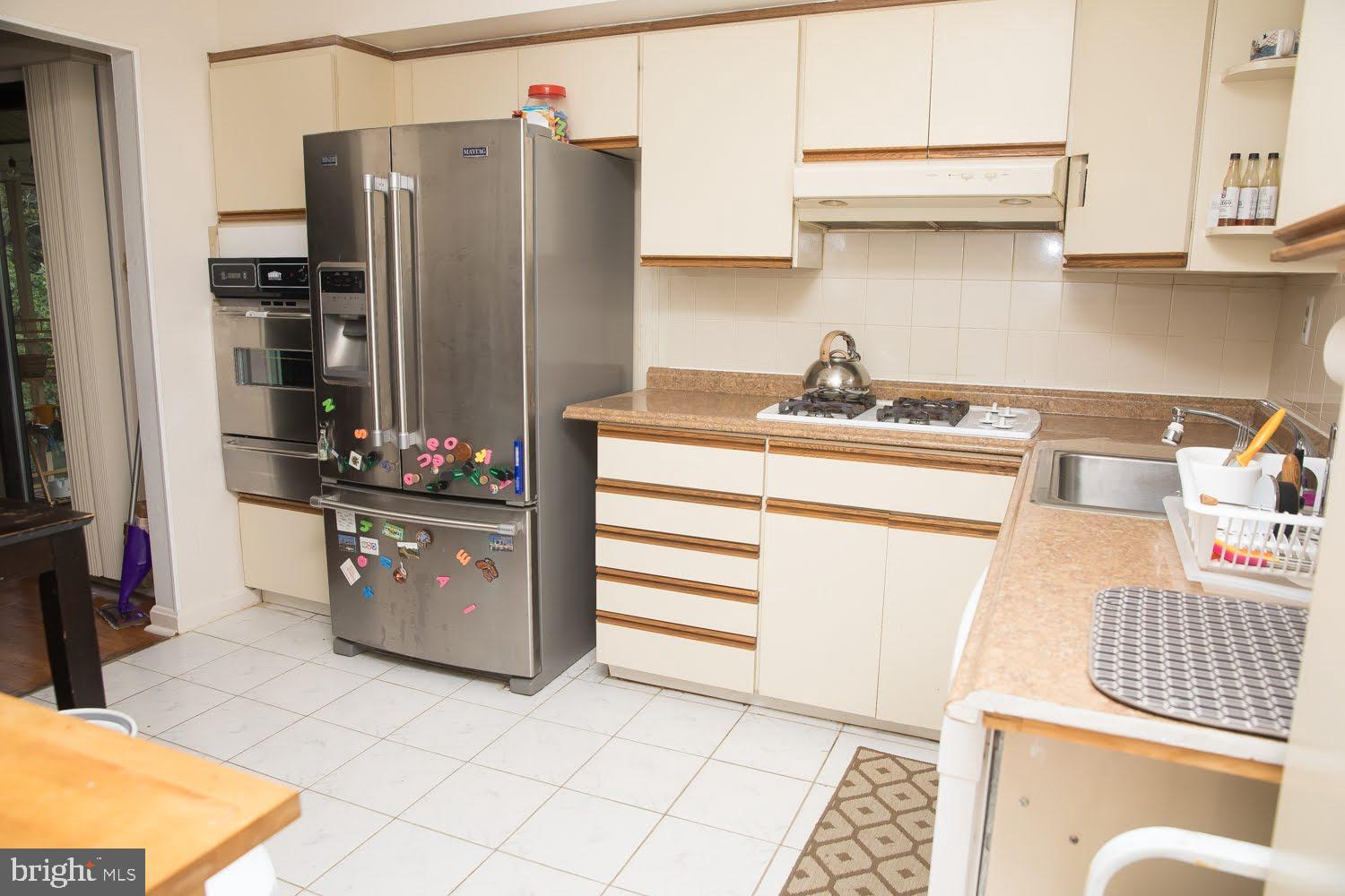 WHEATON OUT RES. (2) - Residential Lease