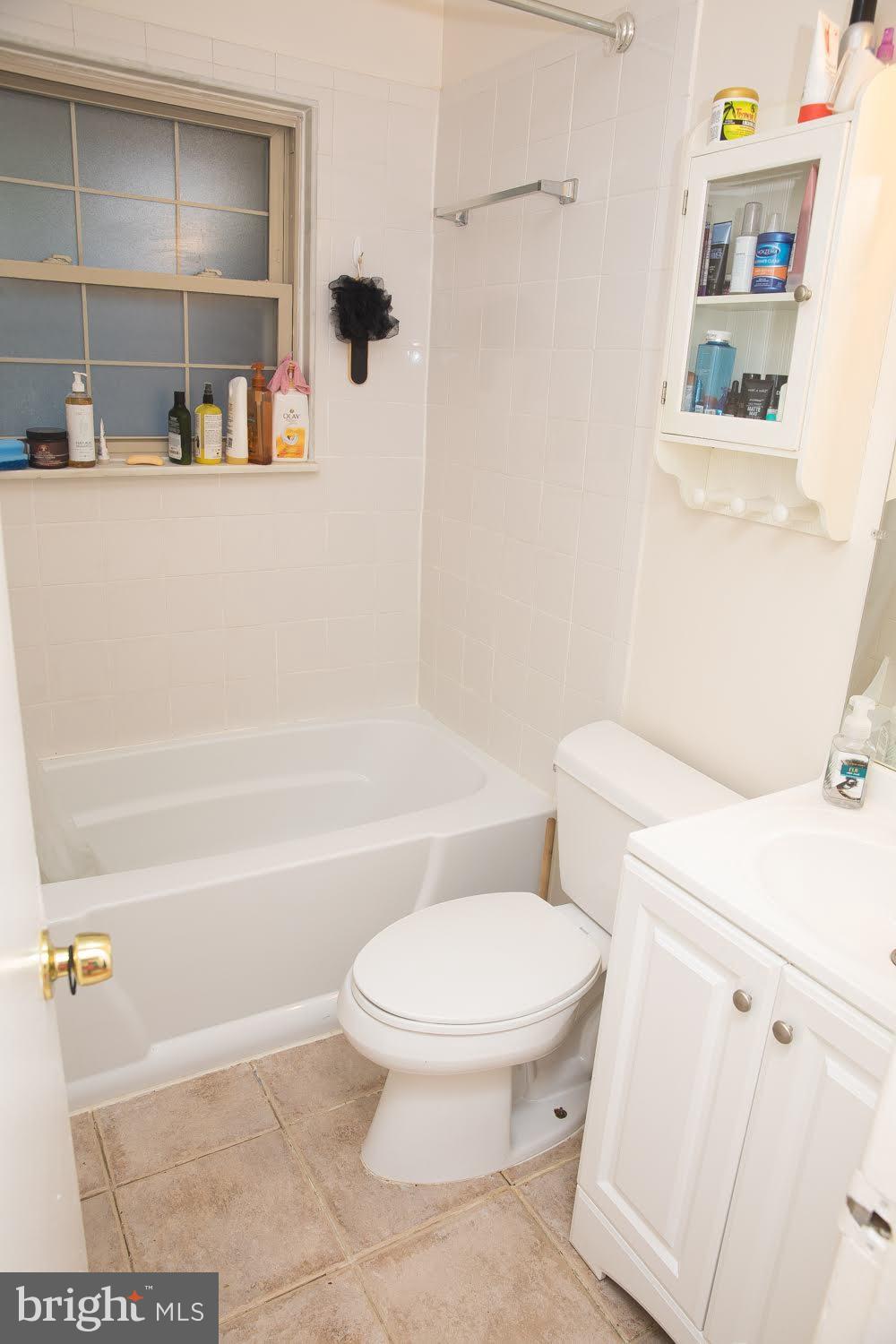 WHEATON OUT RES. (2) - Residential Lease