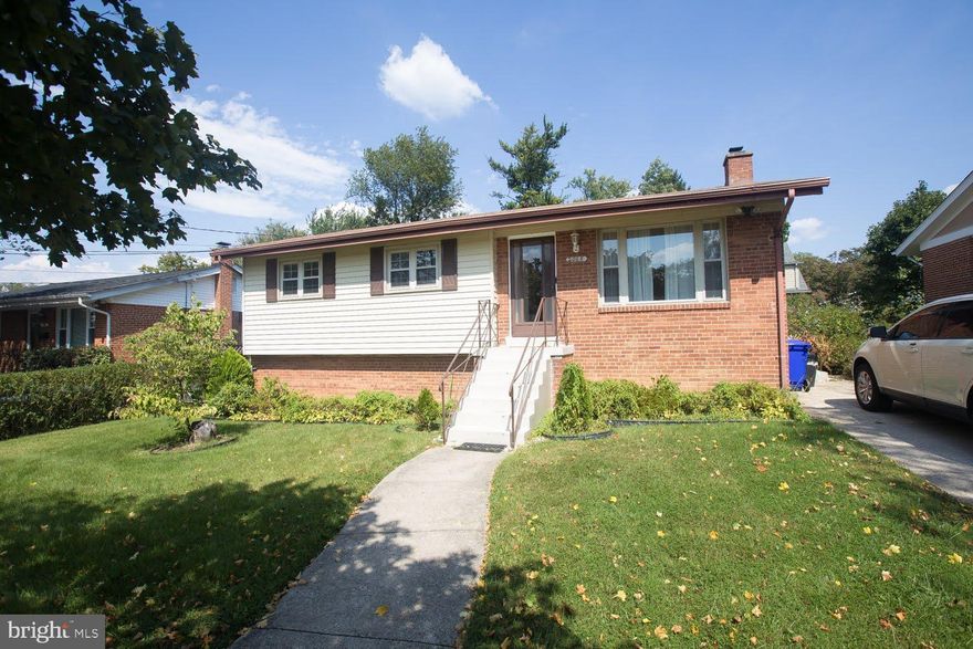 Well maintained Rambler. Home features 3 beds and 2 full baths. Near metro and shopping mall. Tenant Occupied. $40.00 non-refundable application fee per adult occupant with copies of 2 recent pay stubs and identification.