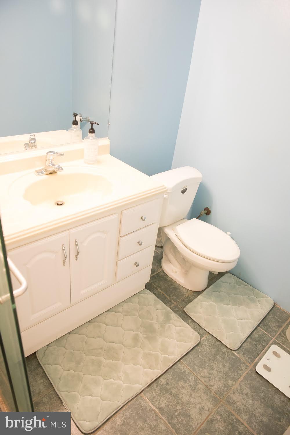 WHEATON OUT RES. (2) - Residential Lease