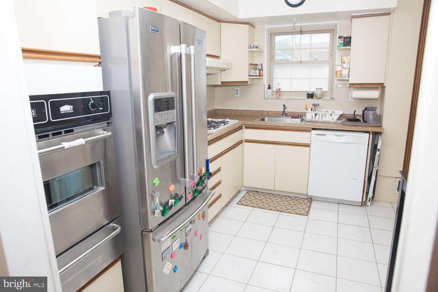 WHEATON OUT RES. (2) - Residential Lease