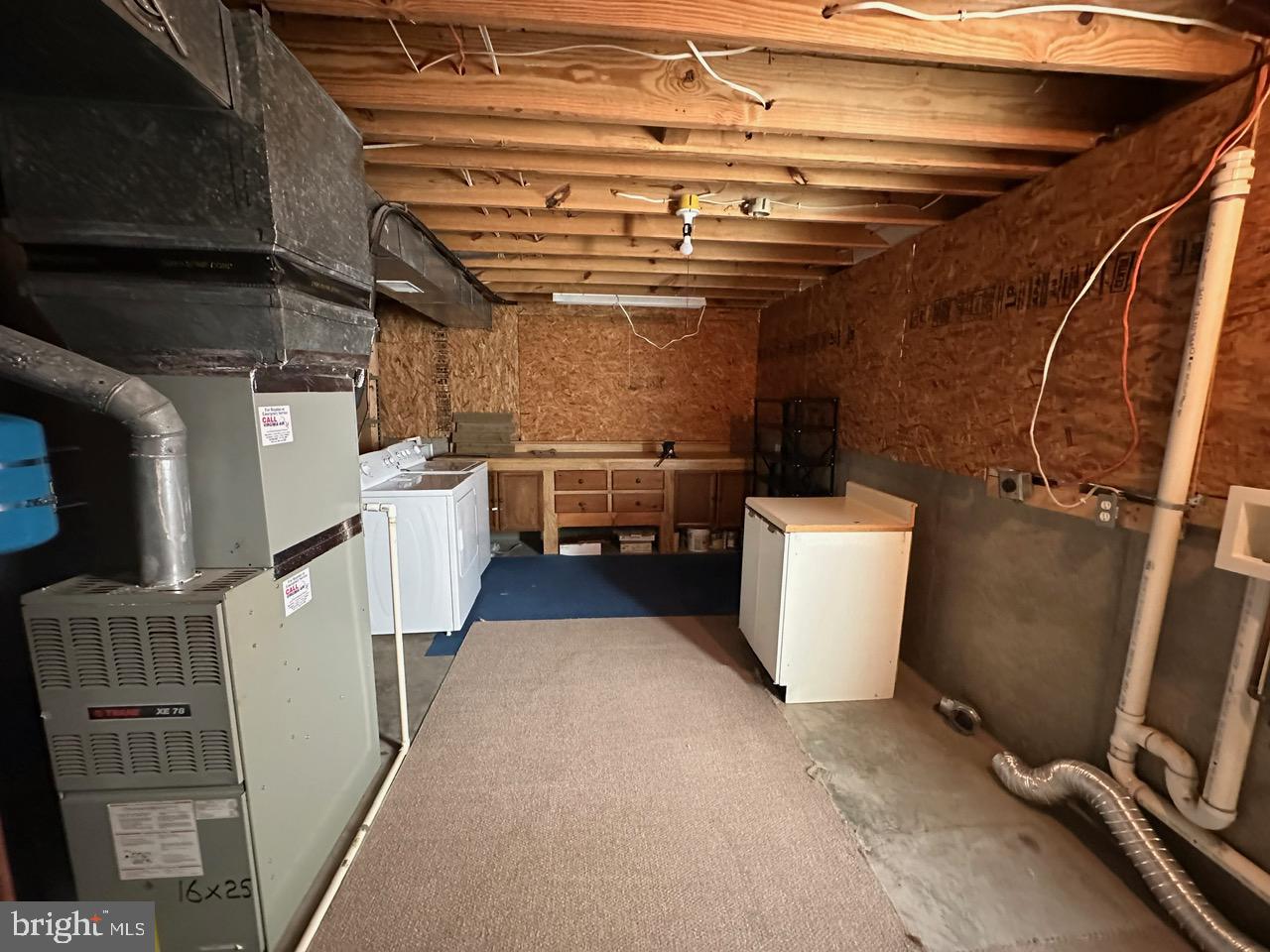 CONFEDERATE RIDGE - Residential Lease