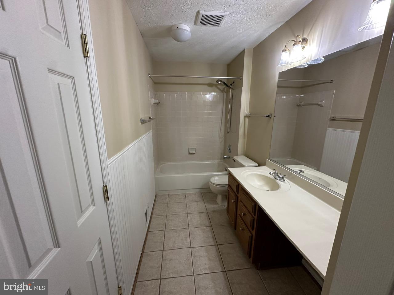 CONFEDERATE RIDGE - Residential Lease