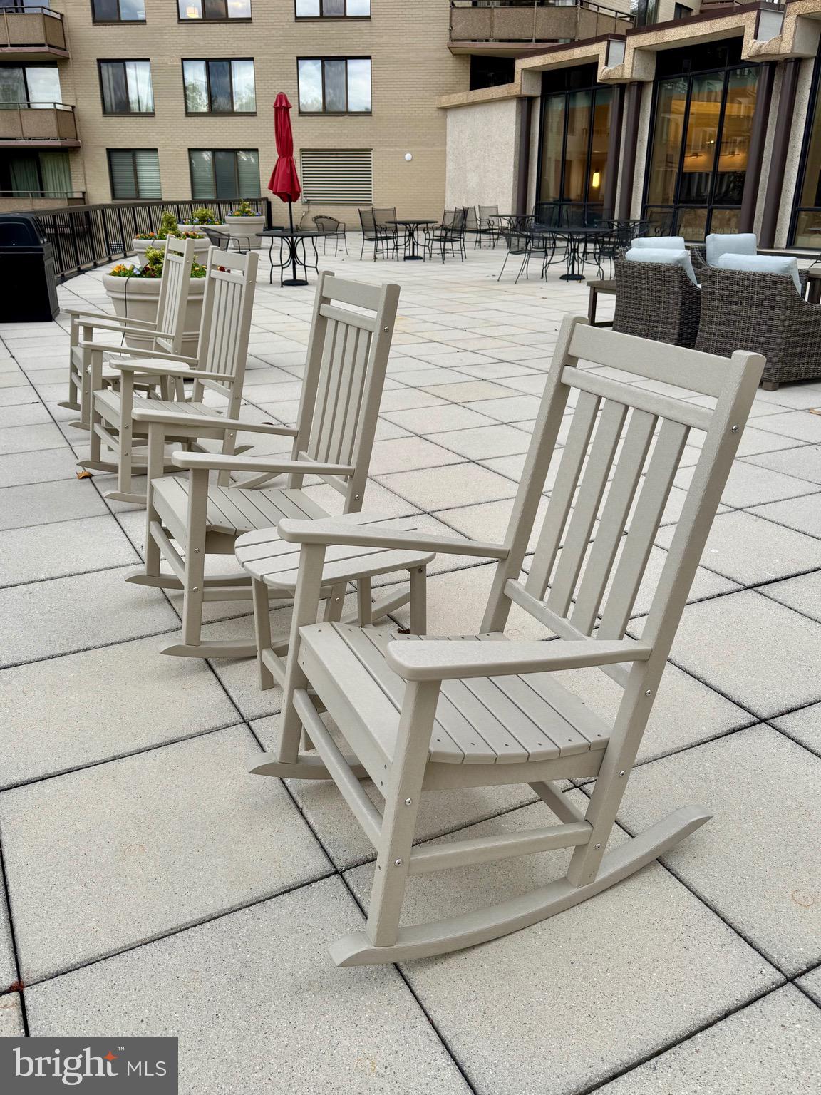 PROMENADE TOWERS - Residential