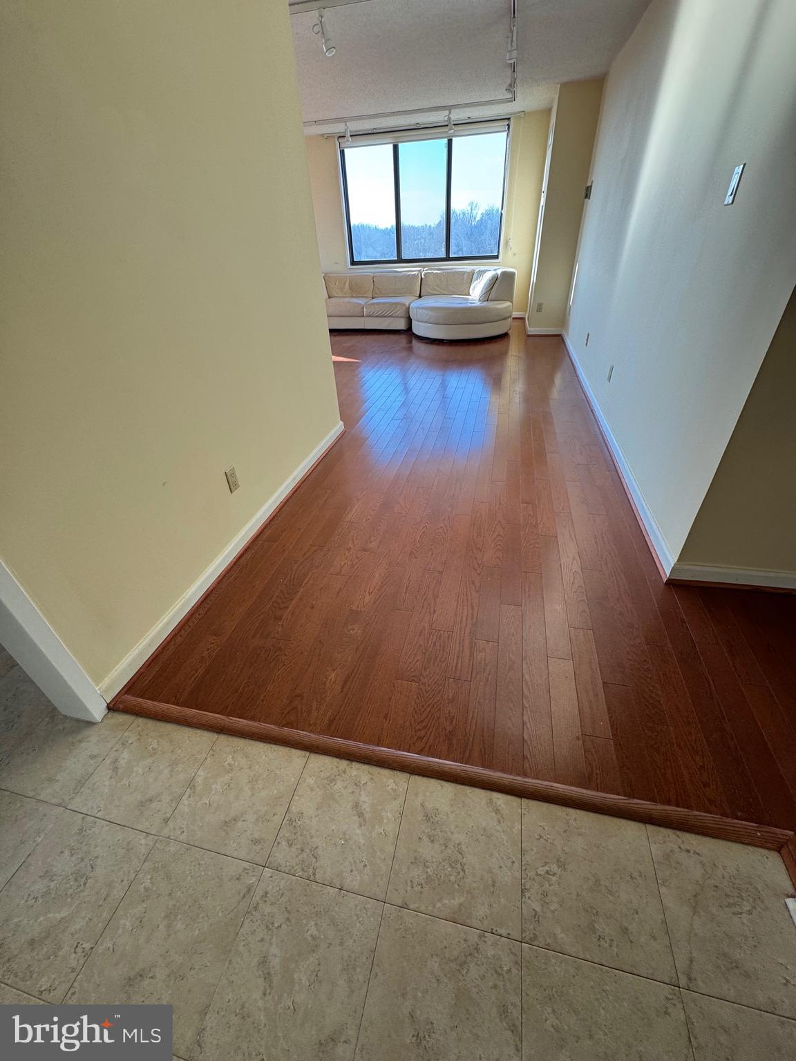 PROMENADE TOWERS - Residential