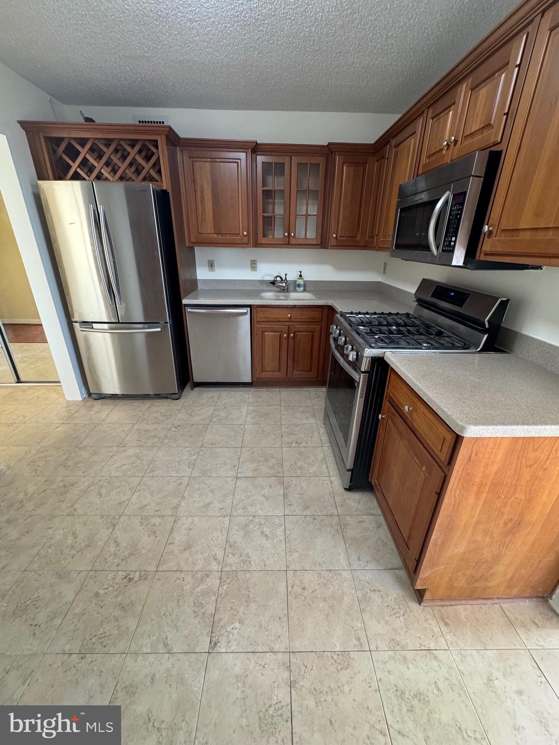 PROMENADE TOWERS - Residential