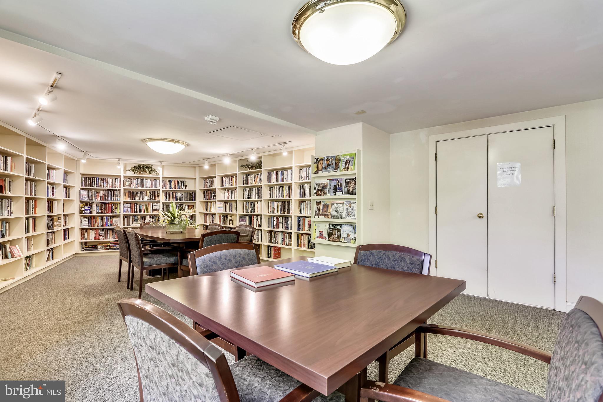 PROMENADE TOWERS - Residential