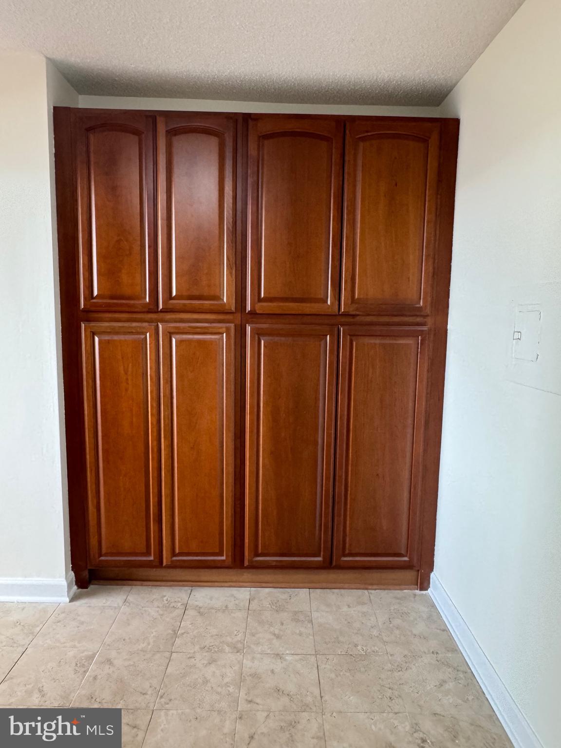 PROMENADE TOWERS - Residential