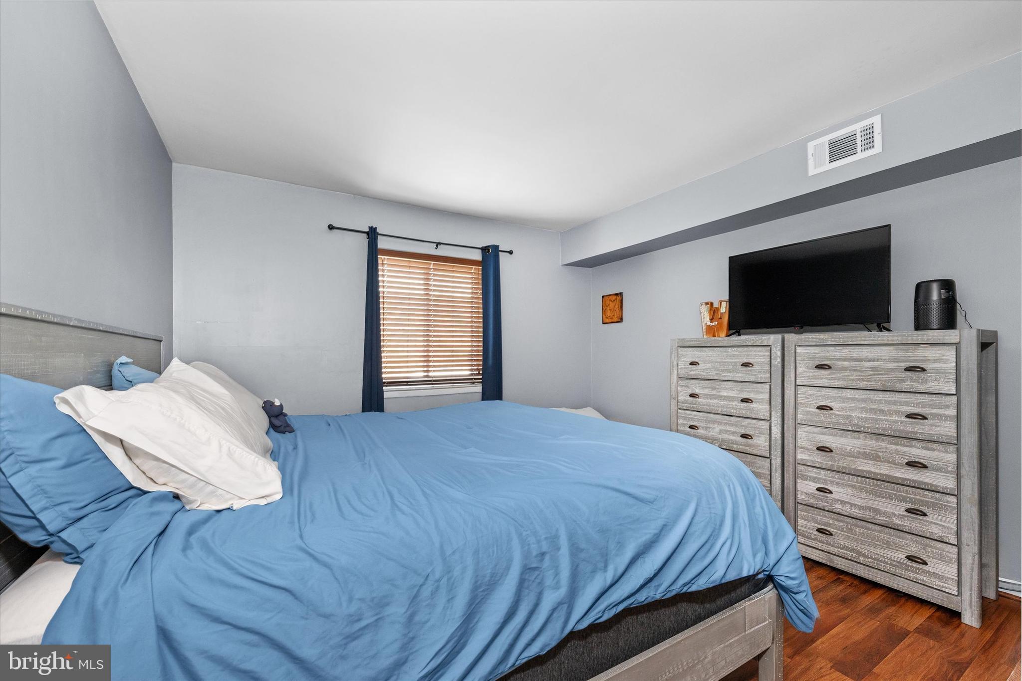 LINDEN GREEN - Residential