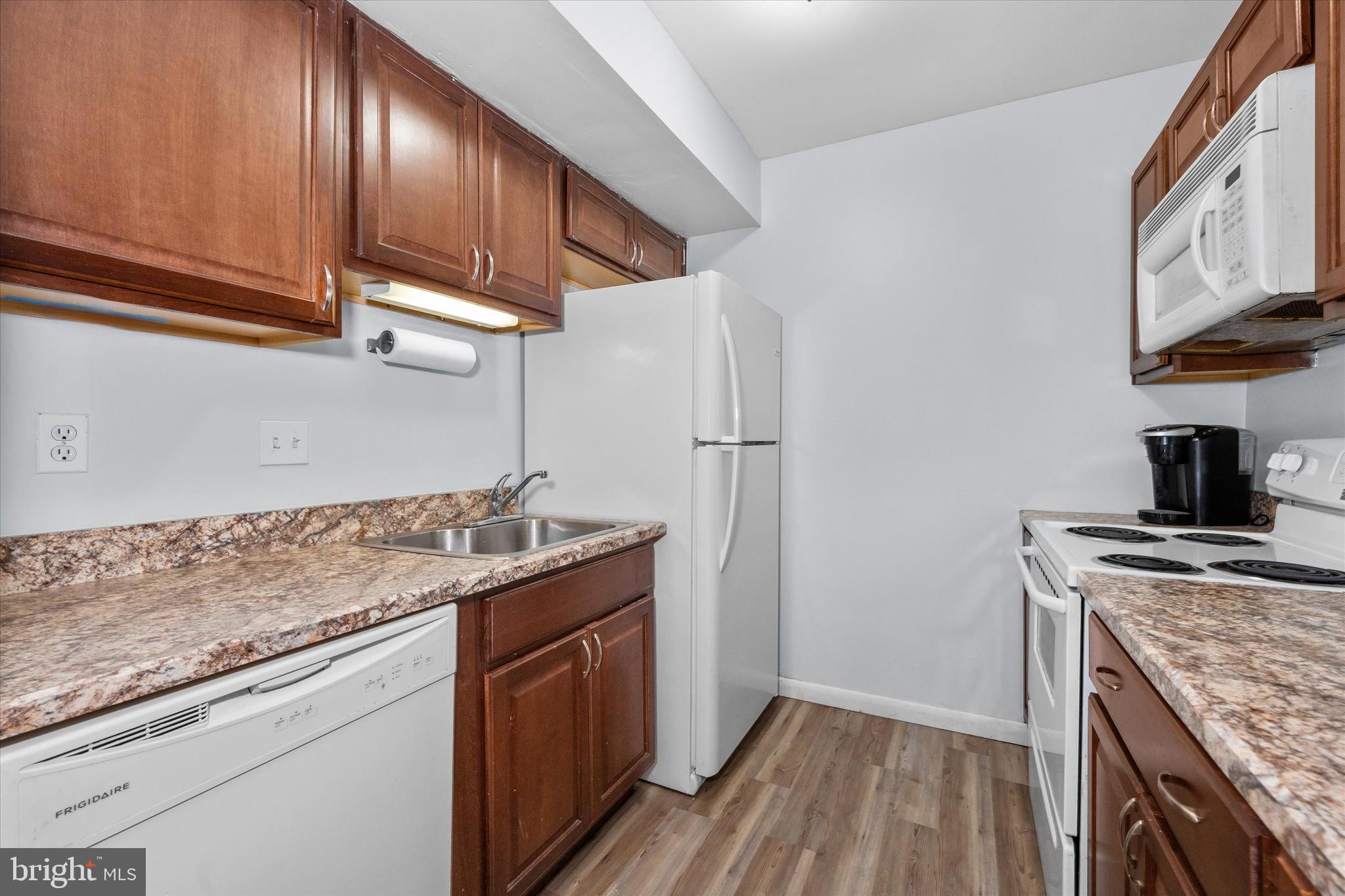 LINDEN GREEN - Residential