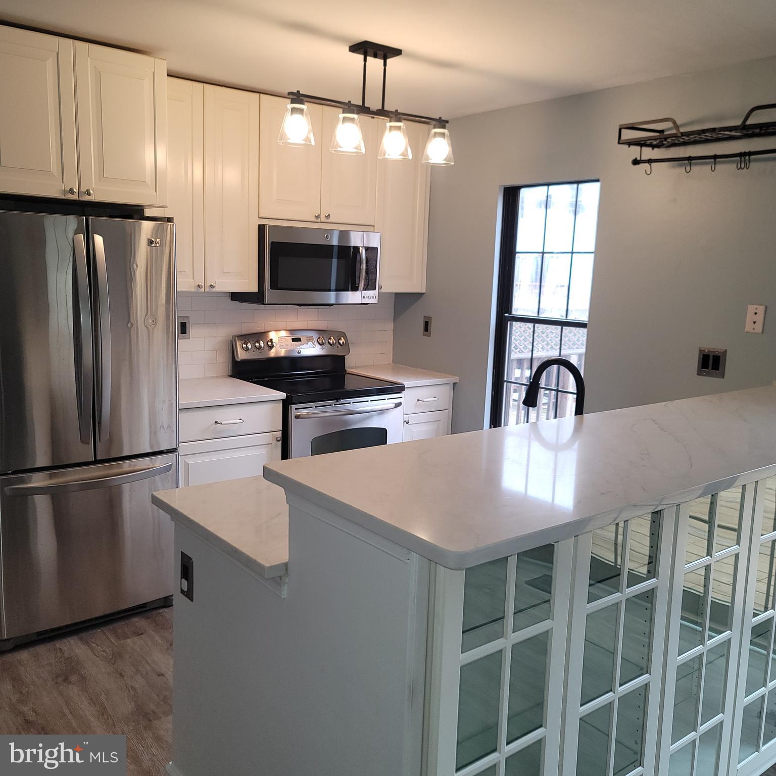 COUNTRYSIDE - Residential