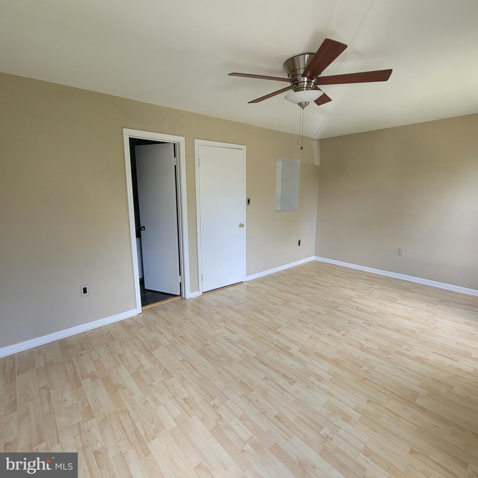 COUNTRYSIDE - Residential