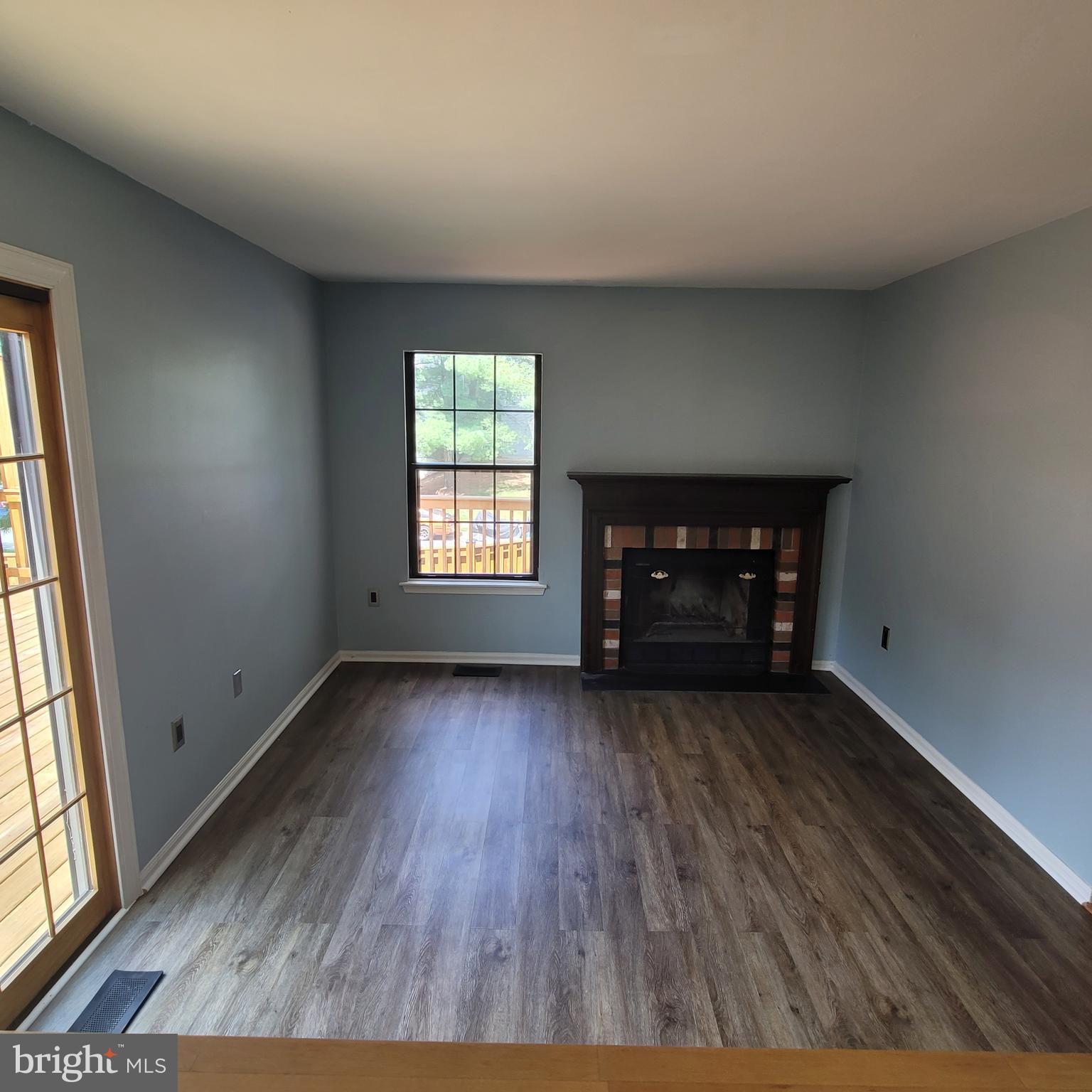 COUNTRYSIDE - Residential