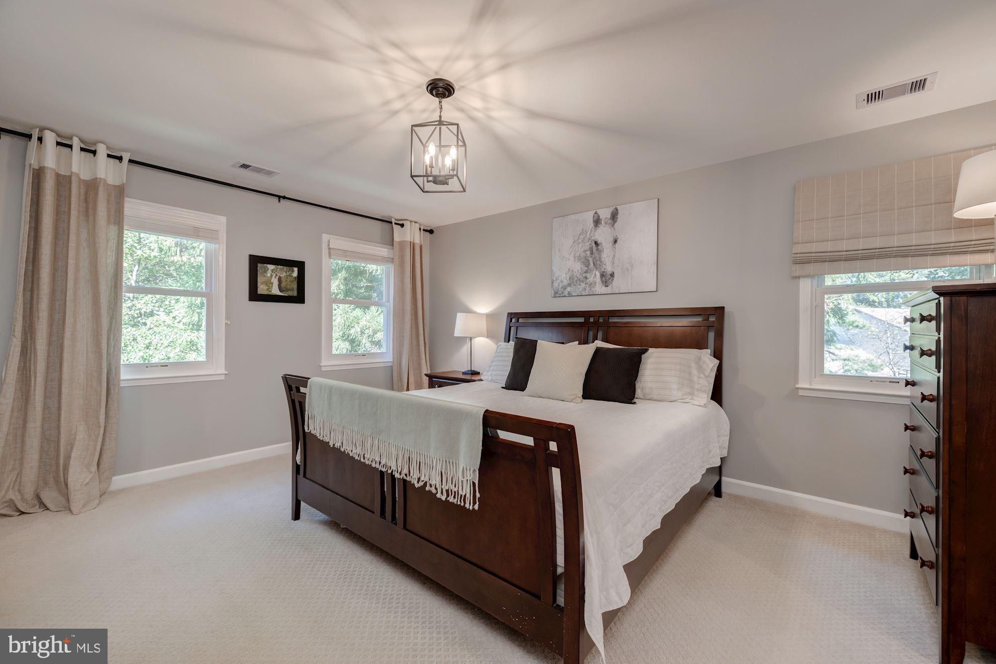 CHAPEL LAKE - Residential