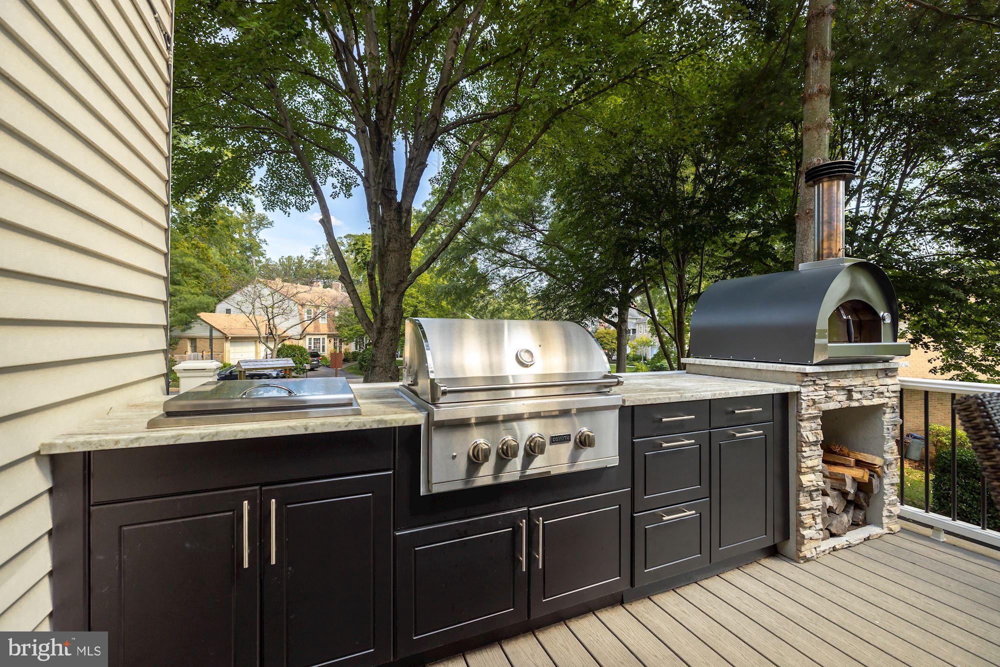 CHAPEL LAKE - Residential