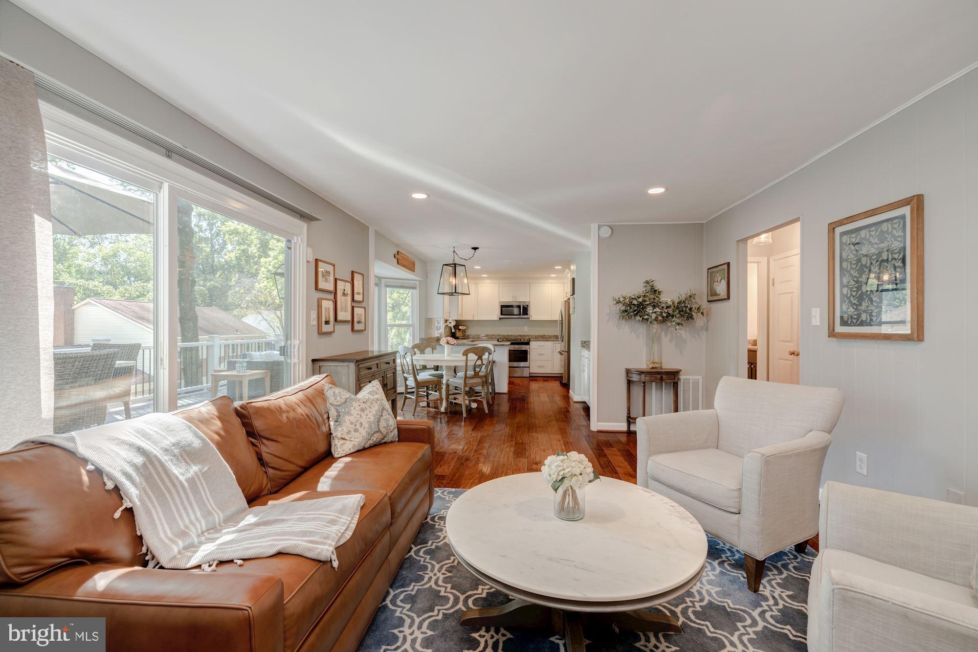 CHAPEL LAKE - Residential