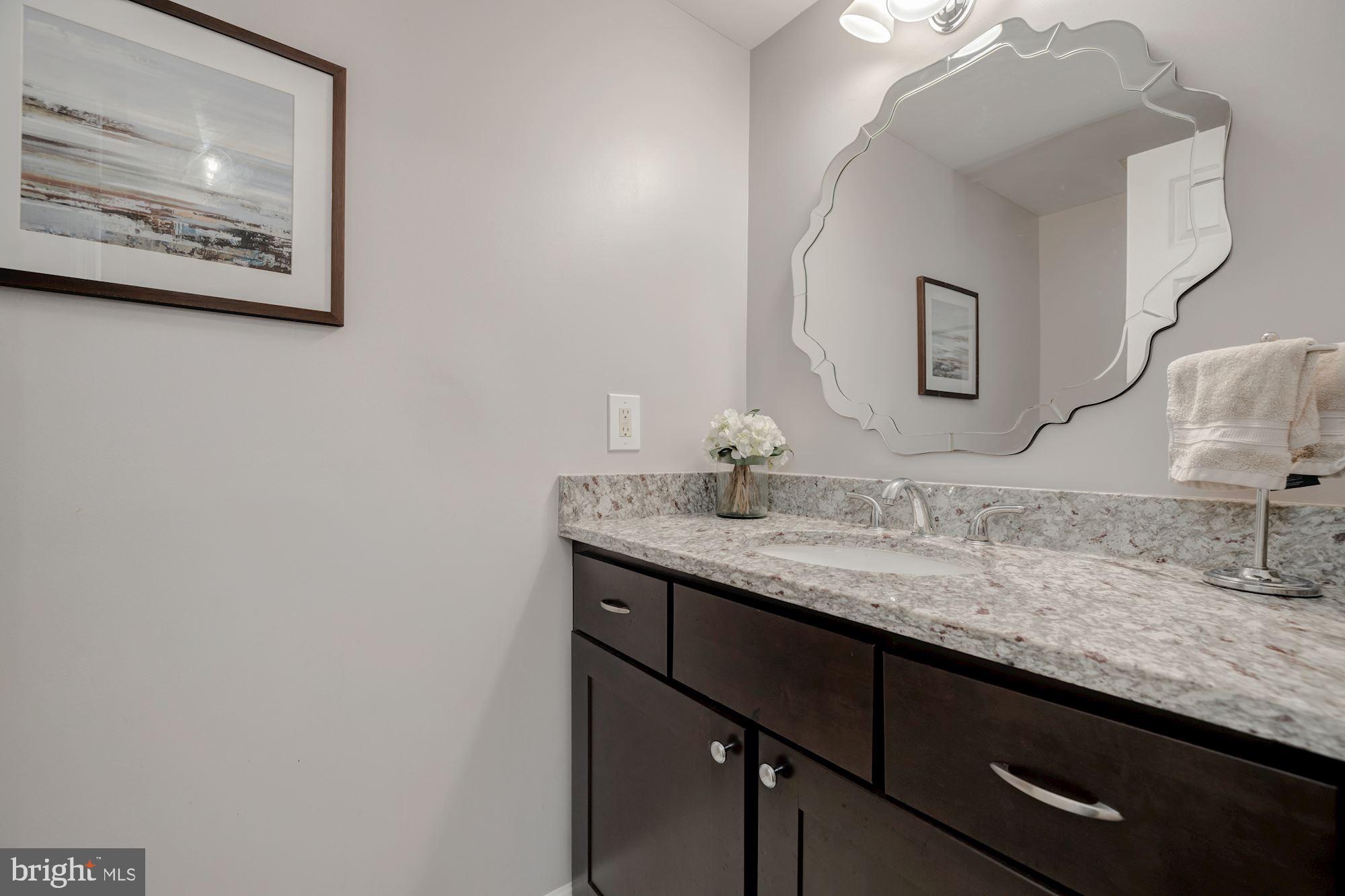 CHAPEL LAKE - Residential