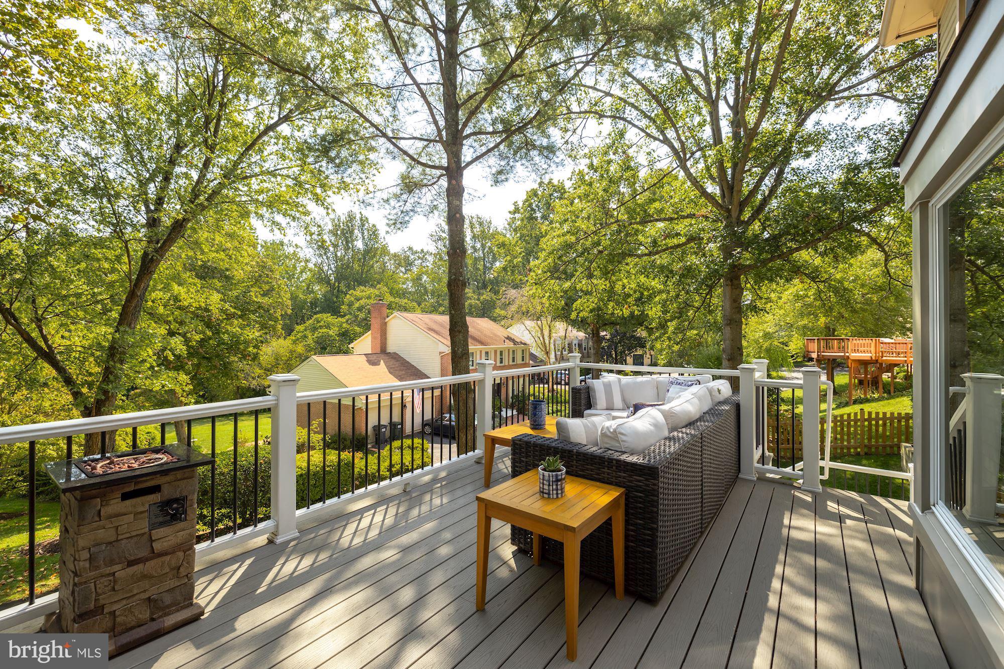 CHAPEL LAKE - Residential