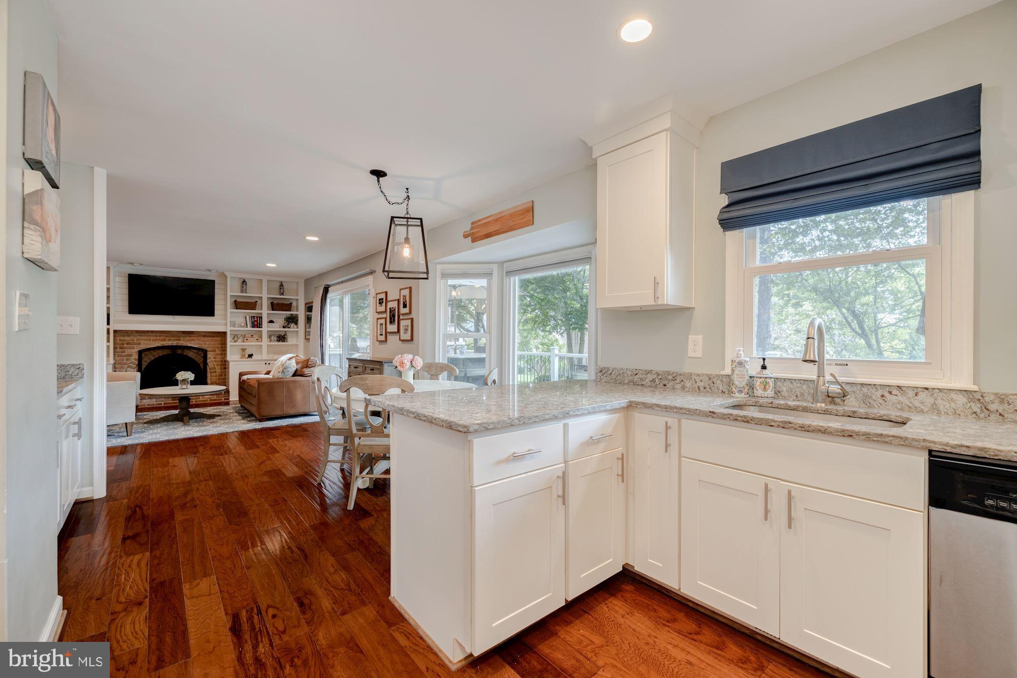 CHAPEL LAKE - Residential