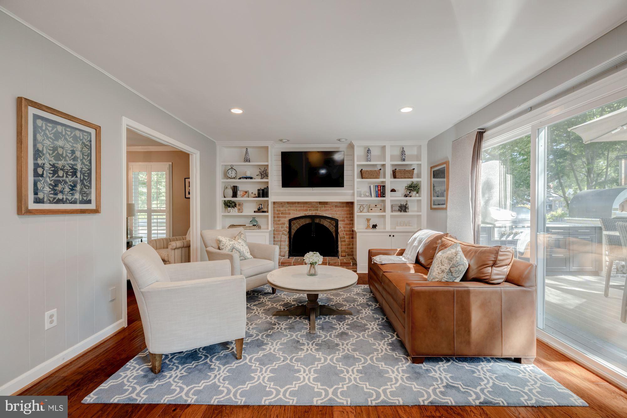 CHAPEL LAKE - Residential