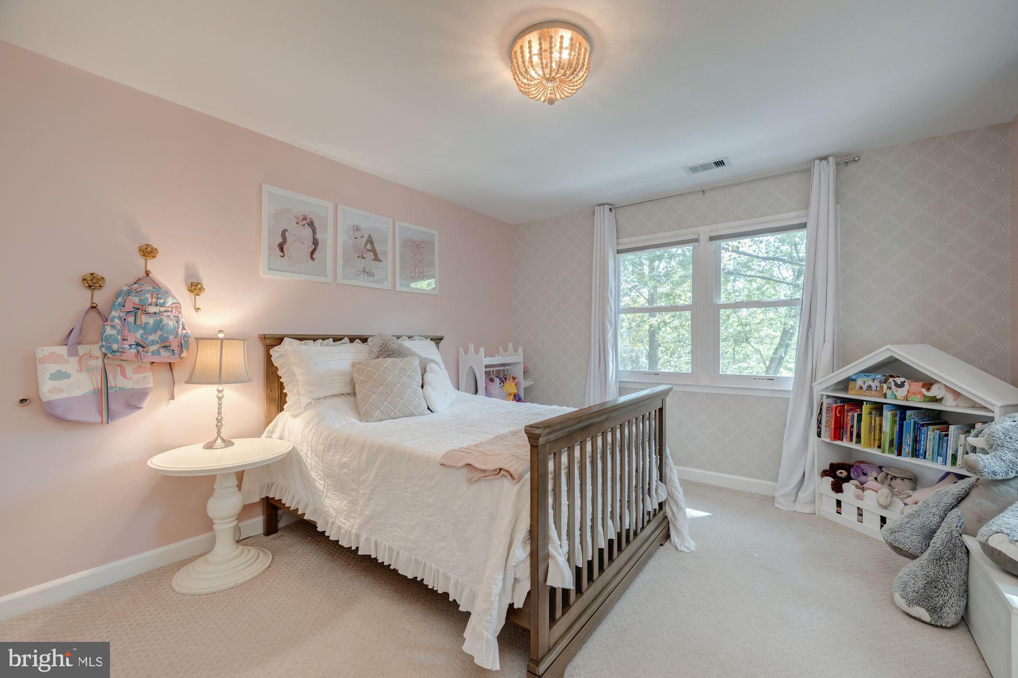 CHAPEL LAKE - Residential