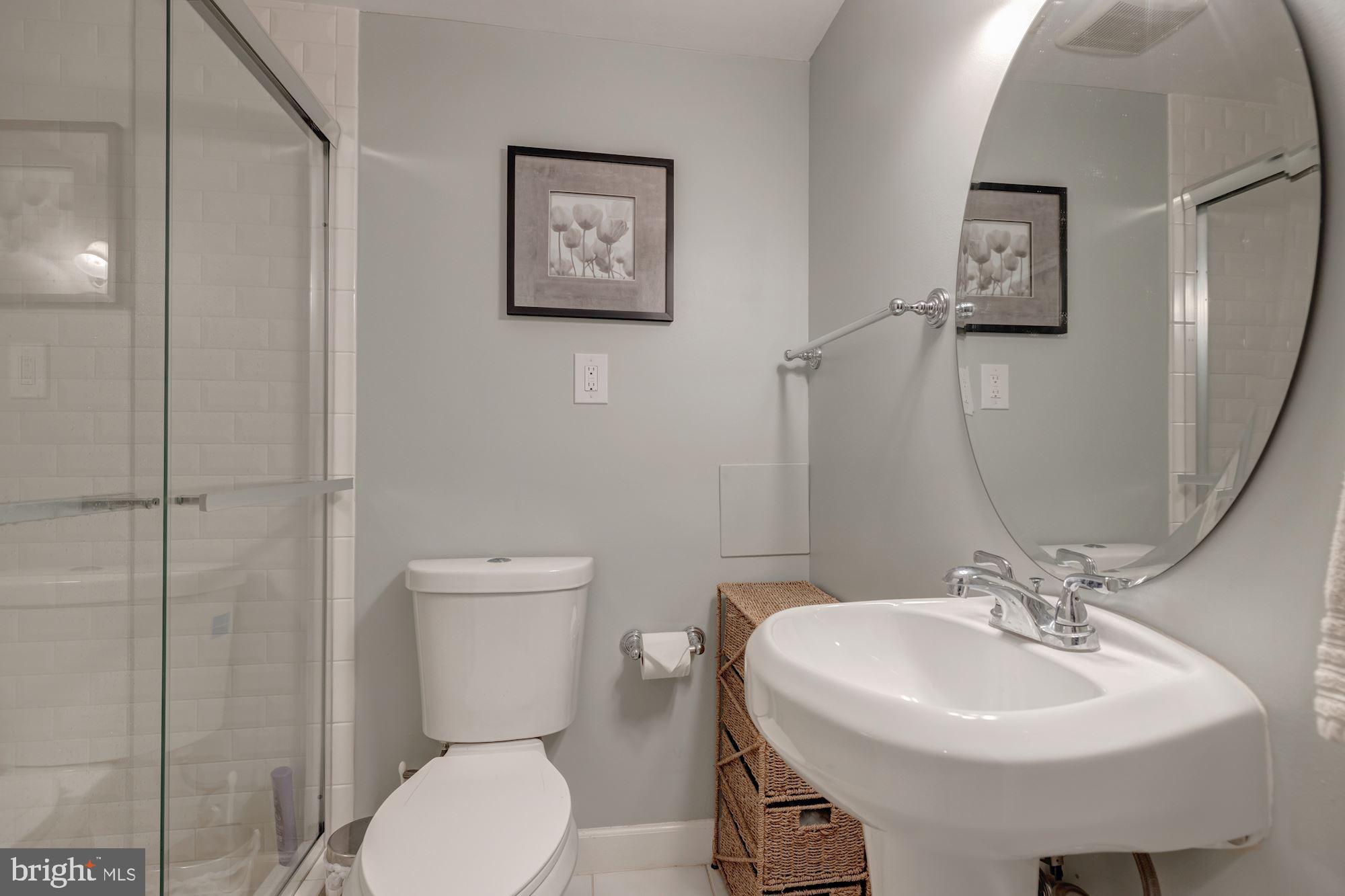 CHAPEL LAKE - Residential