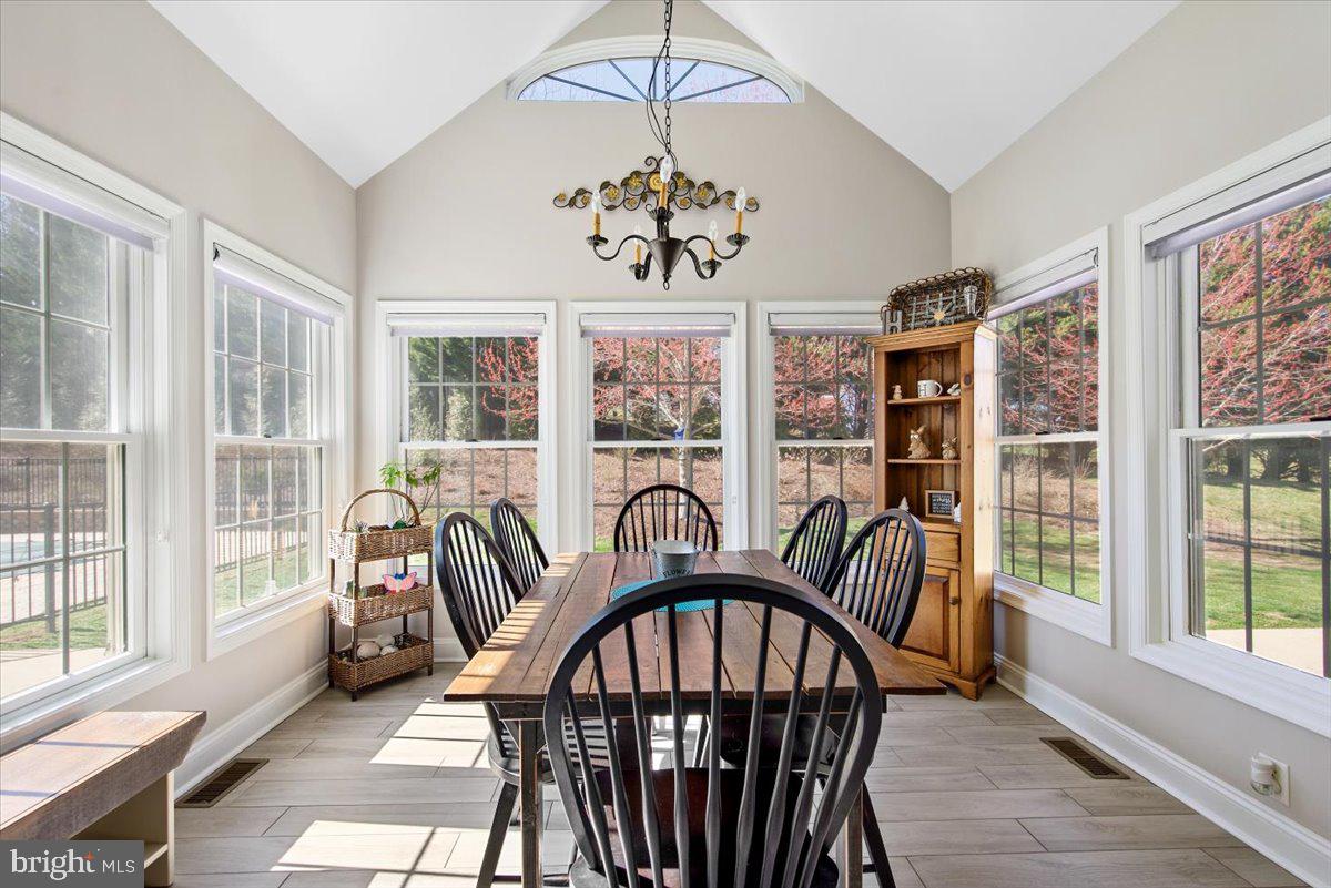 PINE HILL - Residential