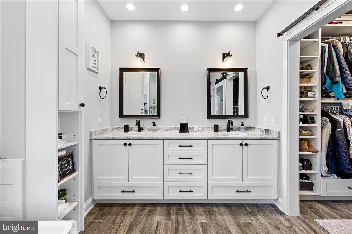 PINE HILL - Residential