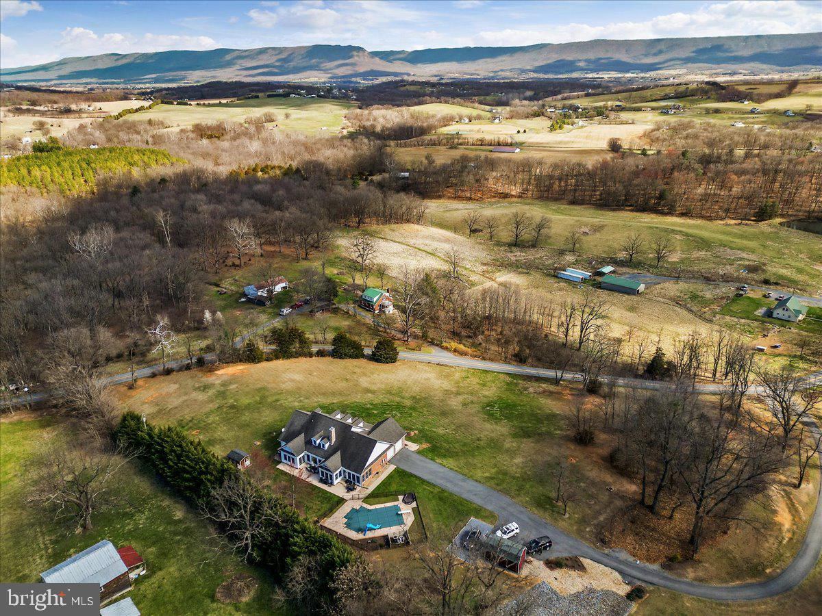 PINE HILL - Residential