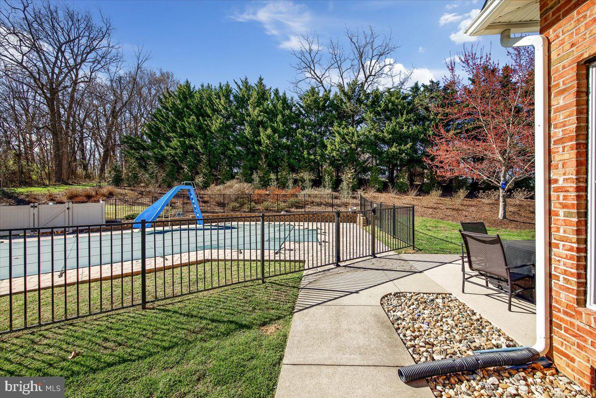 PINE HILL - Residential