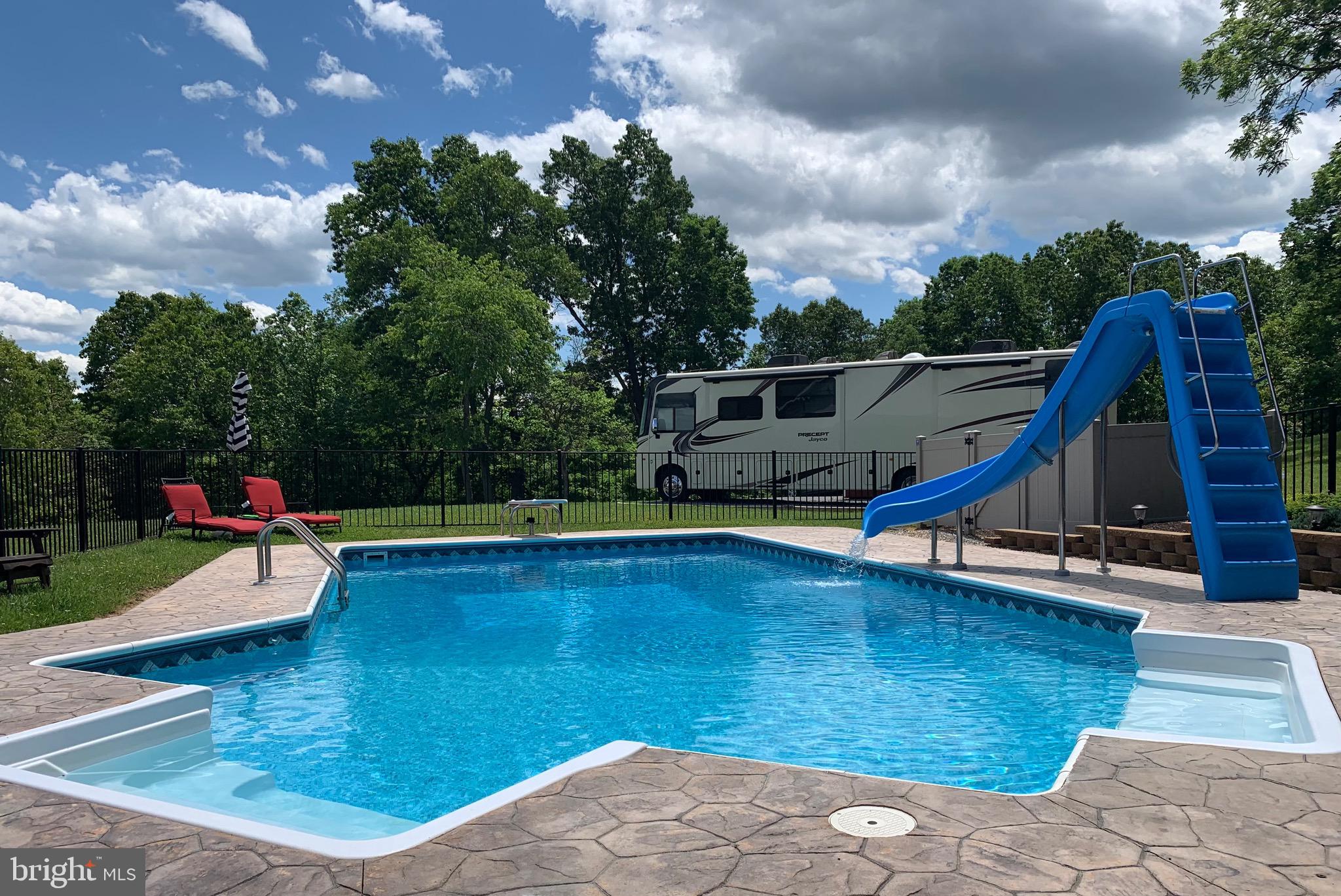 PINE HILL - Residential