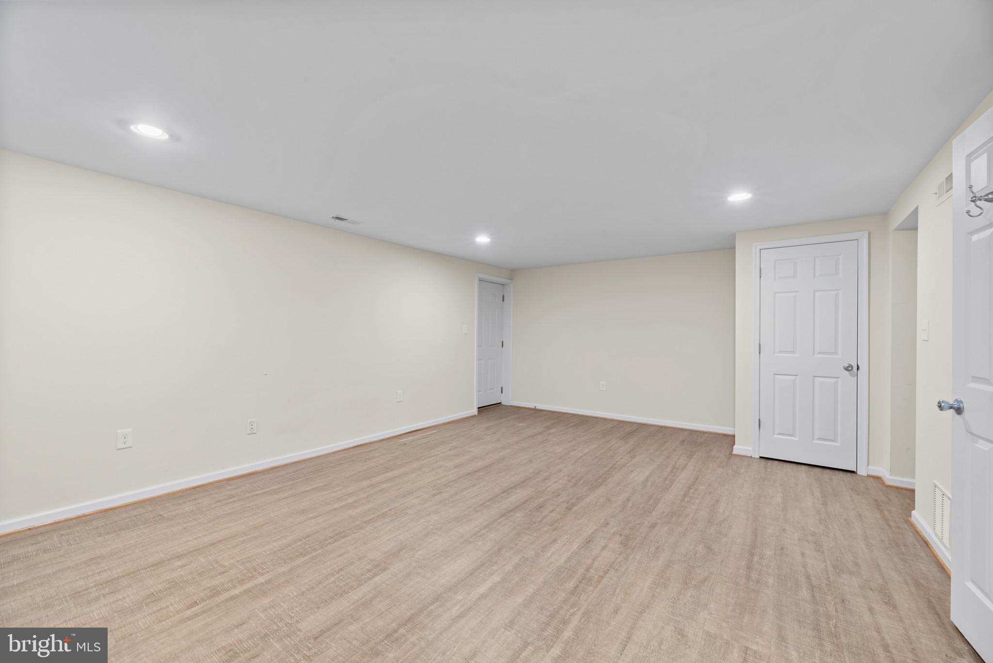 RIVIERA BEACH - Residential