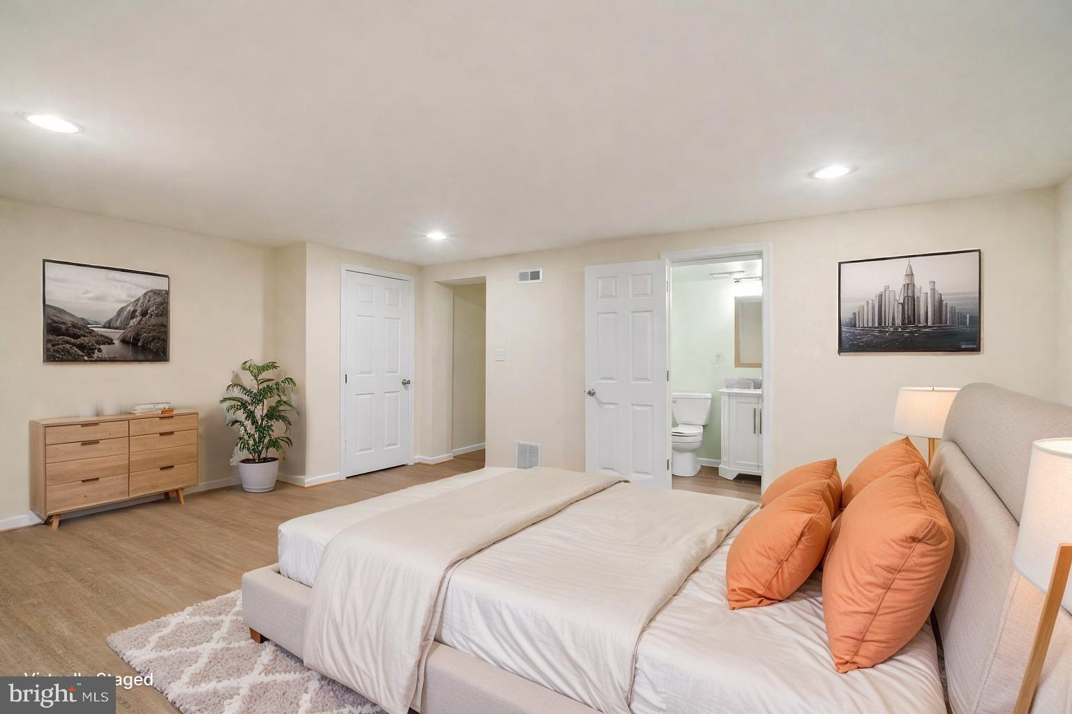 RIVIERA BEACH - Residential