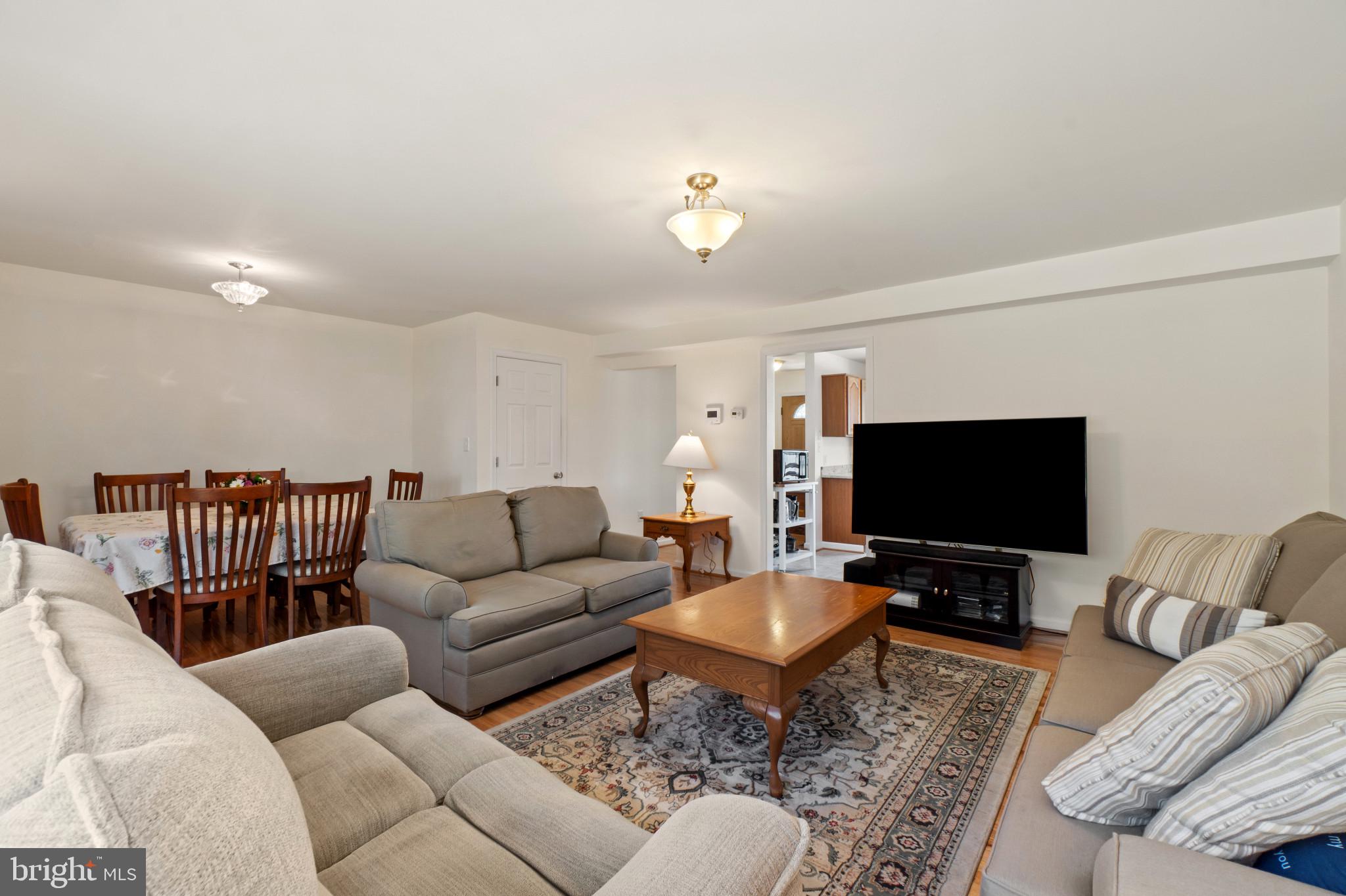 RIVIERA BEACH - Residential