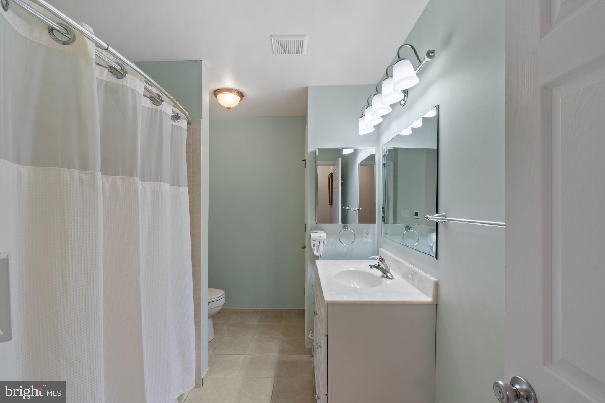 RIVIERA BEACH - Residential