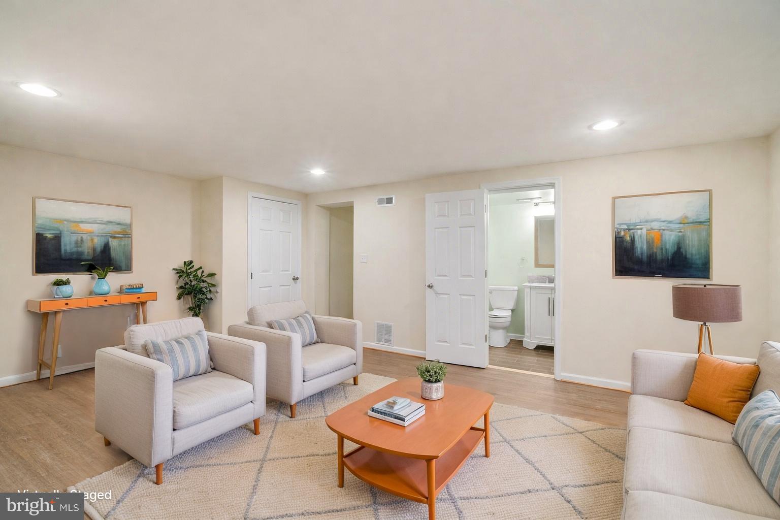 RIVIERA BEACH - Residential