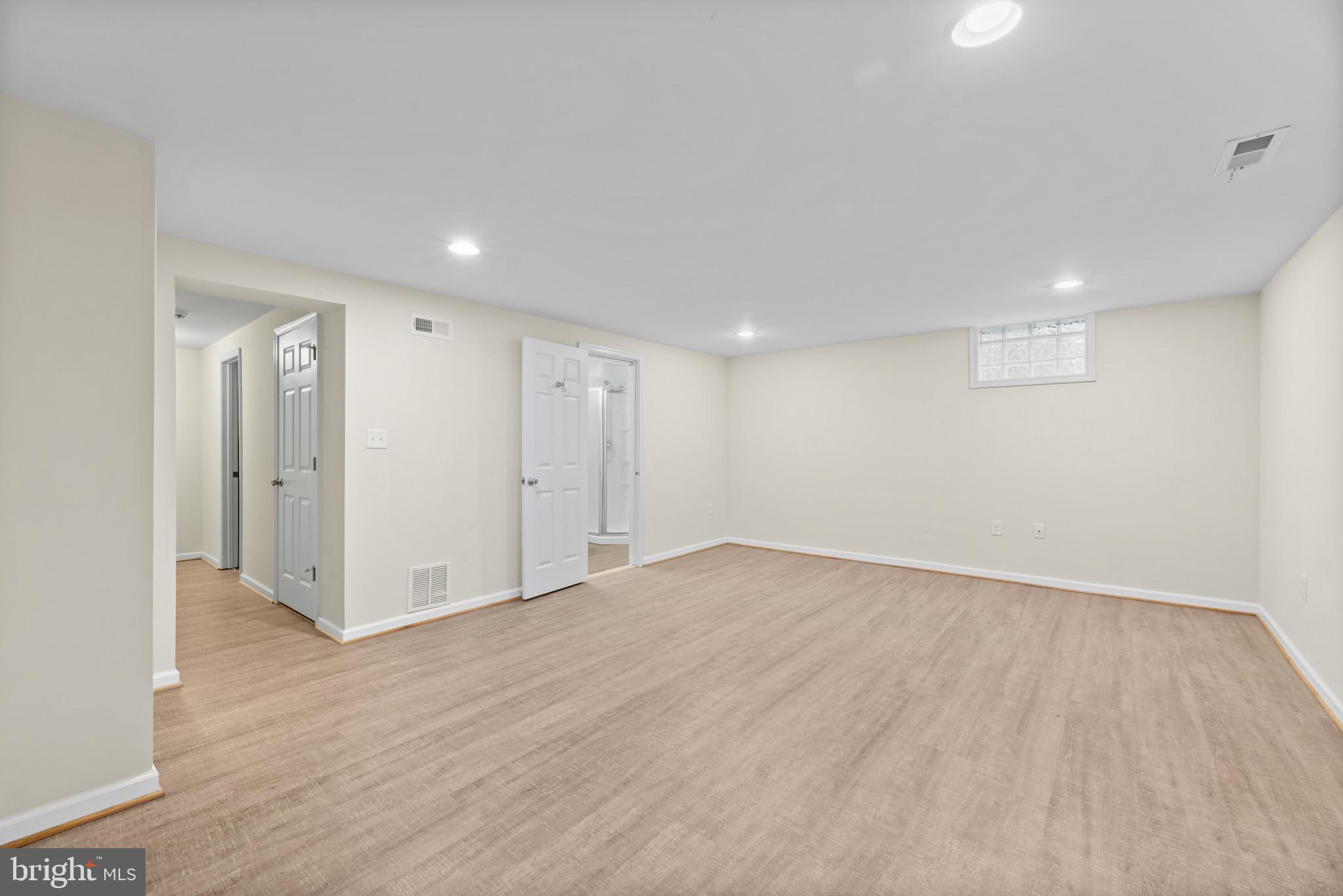 RIVIERA BEACH - Residential