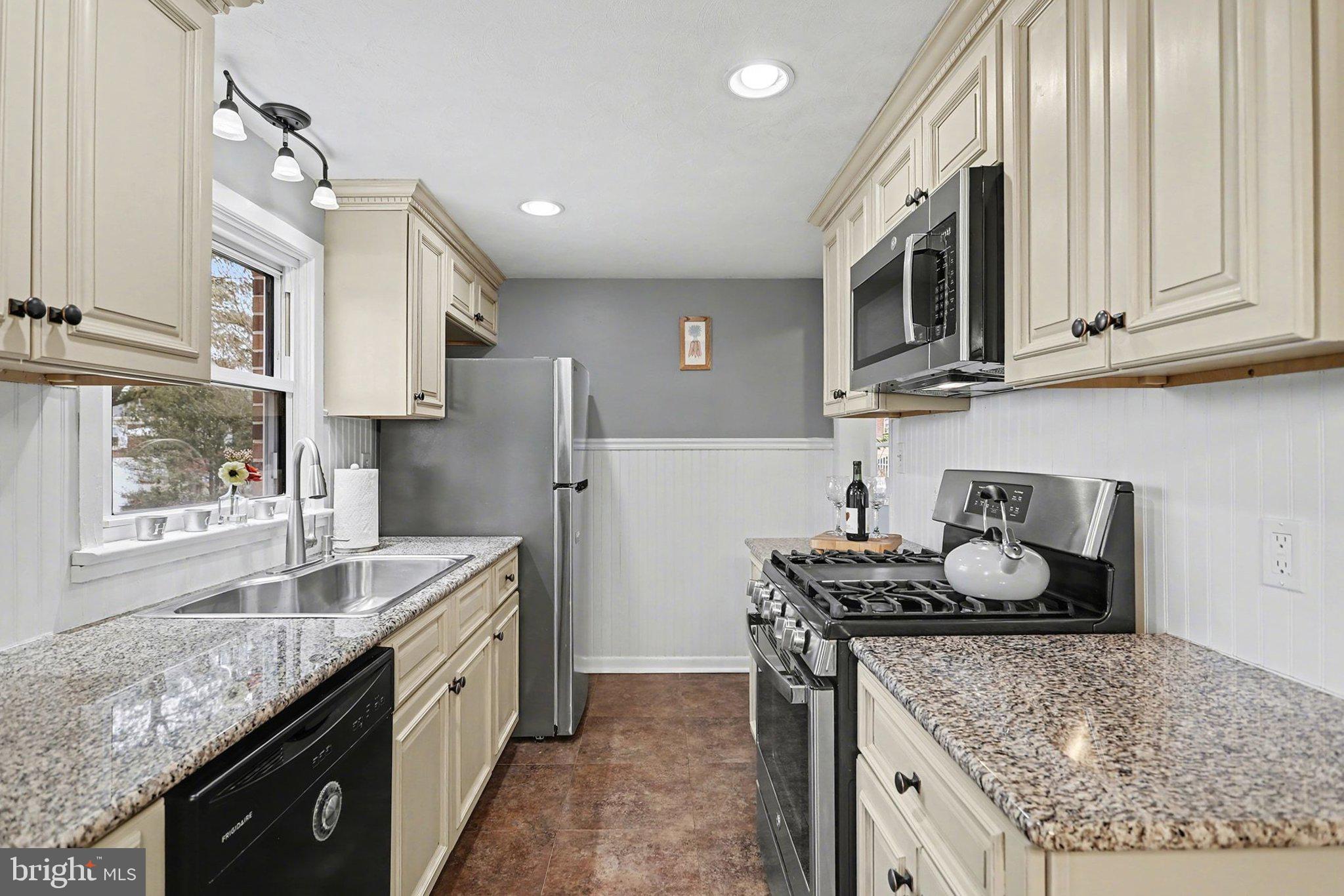 SHREWSBURY - Residential