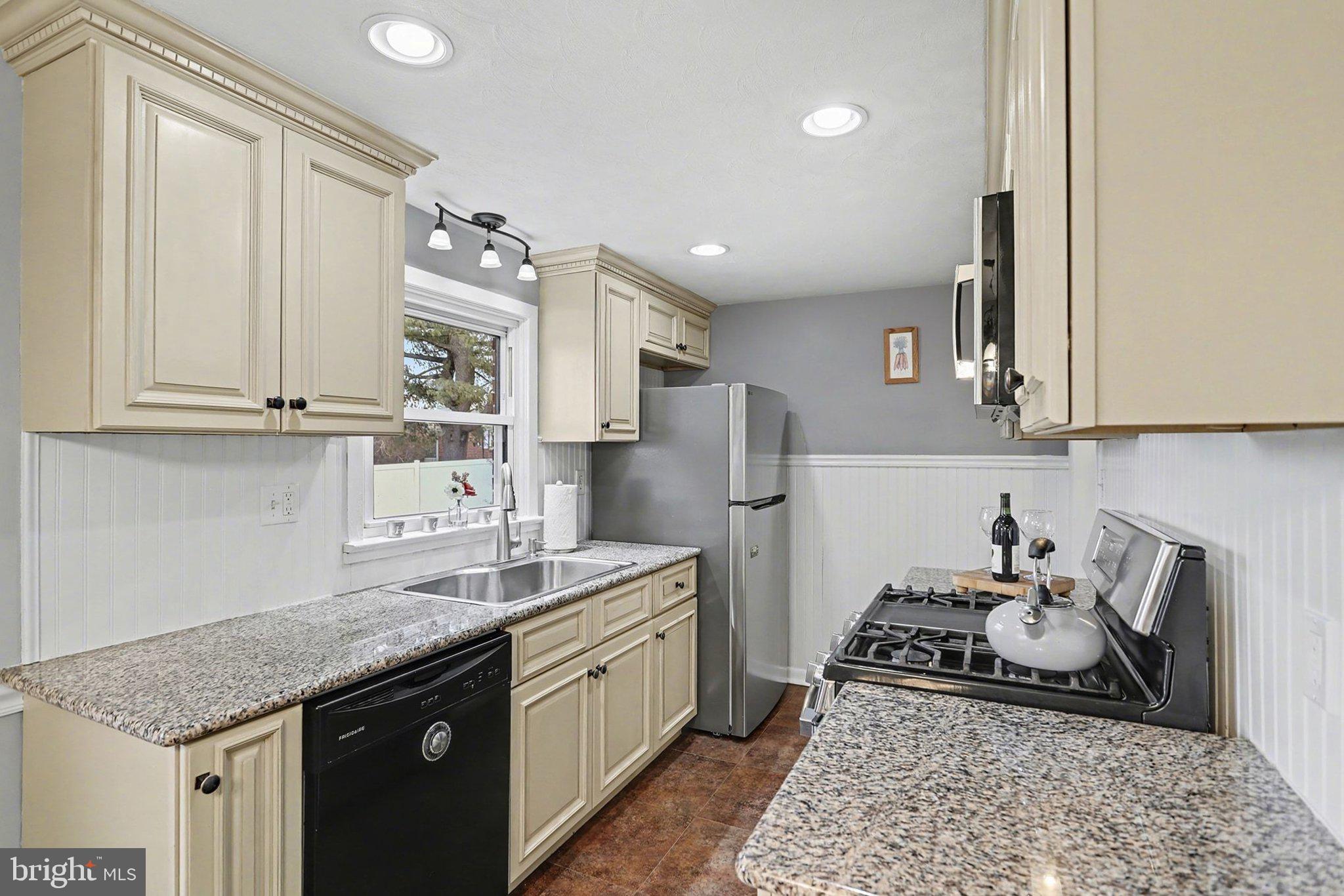 SHREWSBURY - Residential