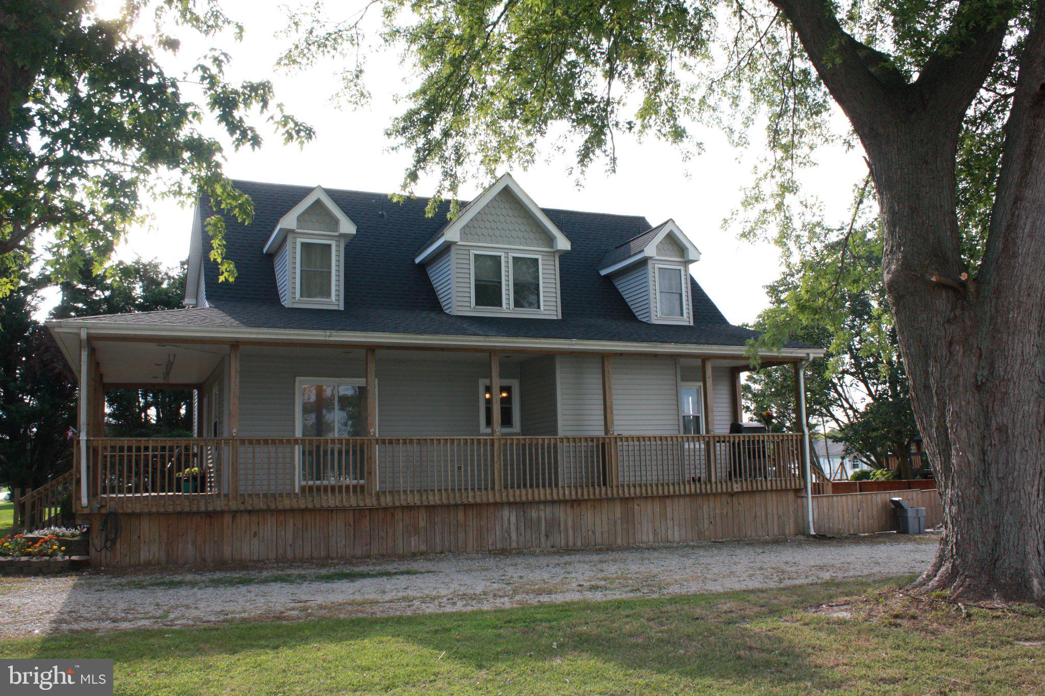 305 LAUREL ROAD